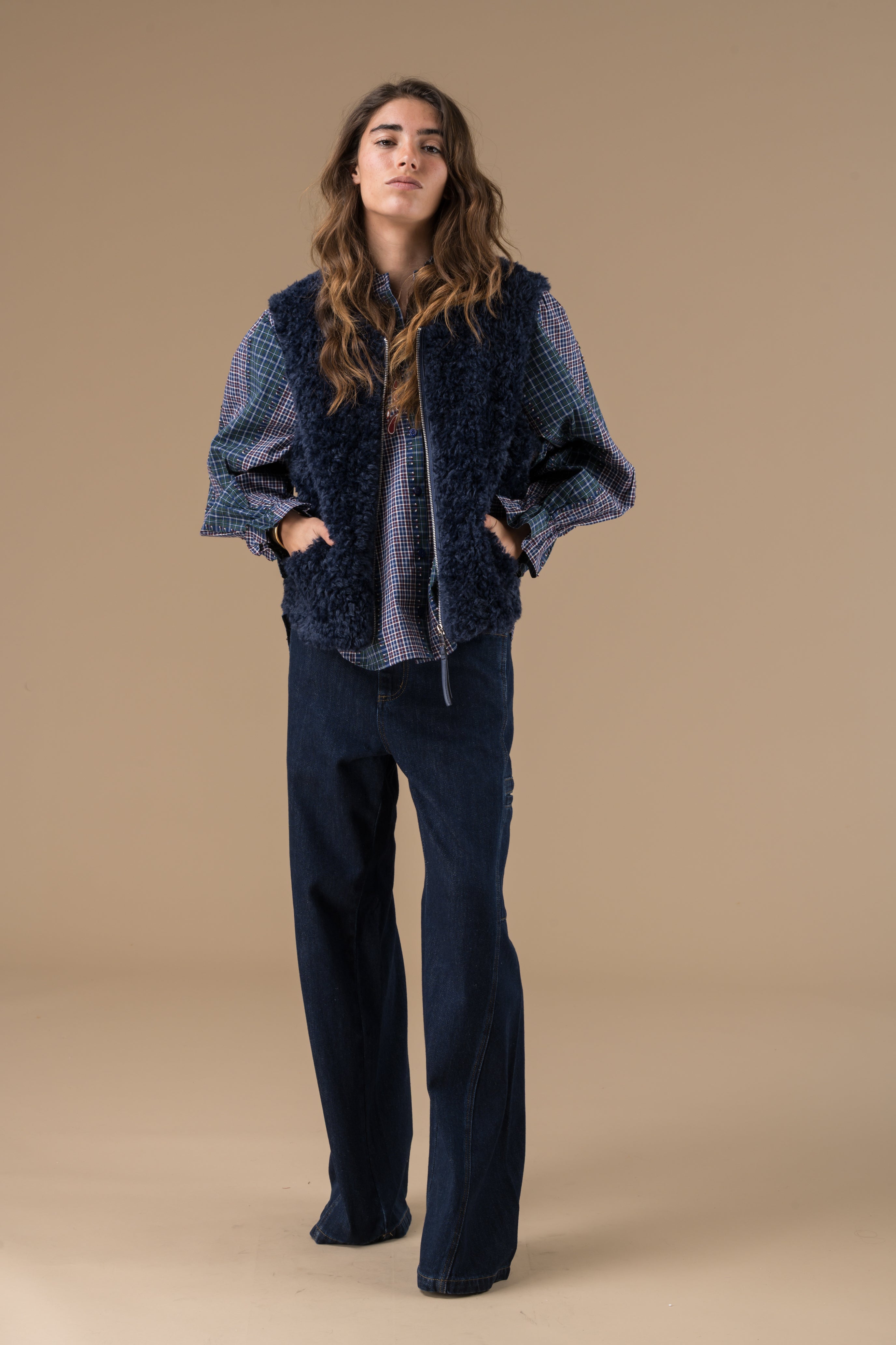Gilet sans manches femme fausse fourrure bleu marine – Adoré Paris Ludmila, chaud, doux, style bohème