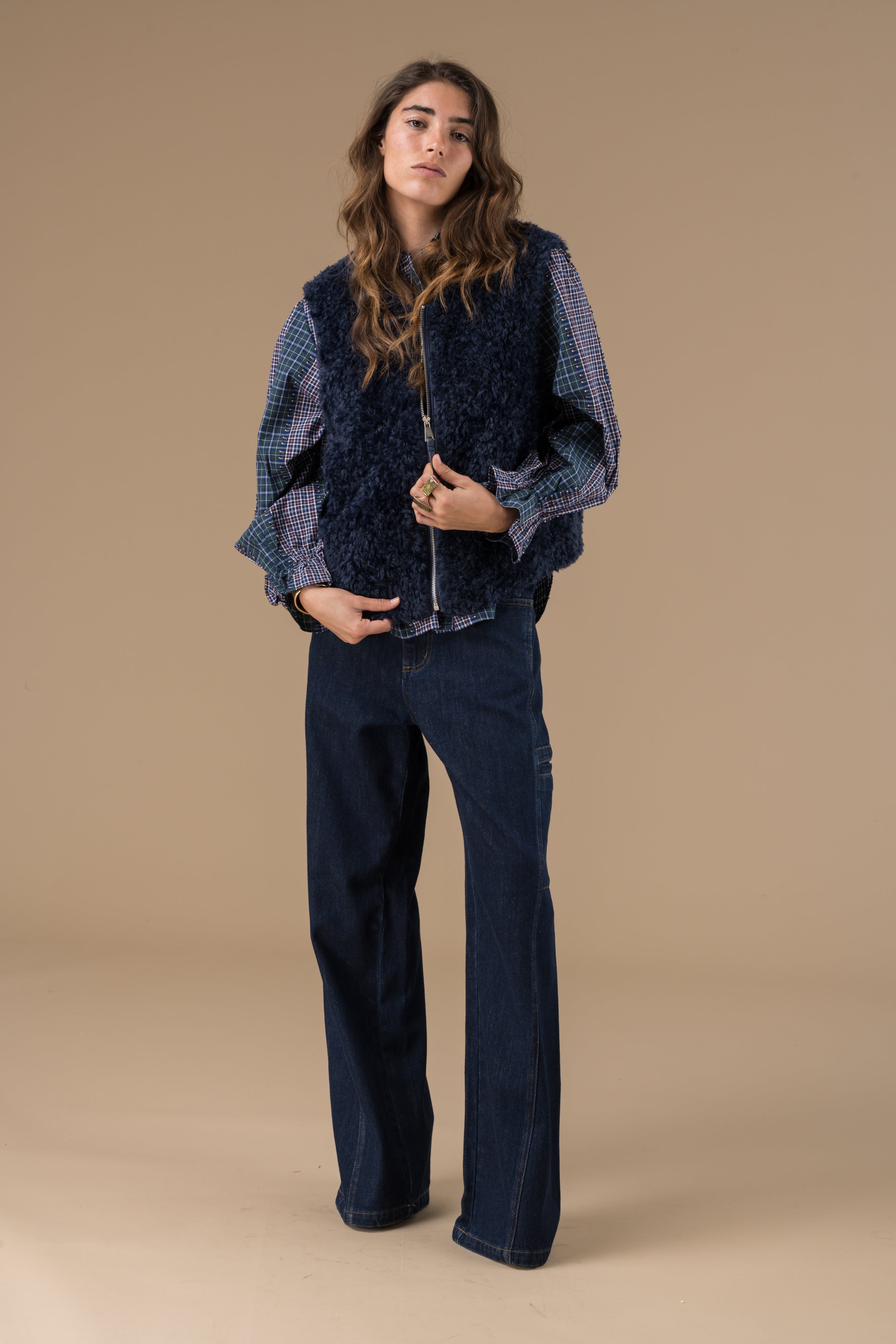 Gilet sans manches femme fausse fourrure bleu marine – Adoré Paris Ludmila, chaud, doux, style bohème