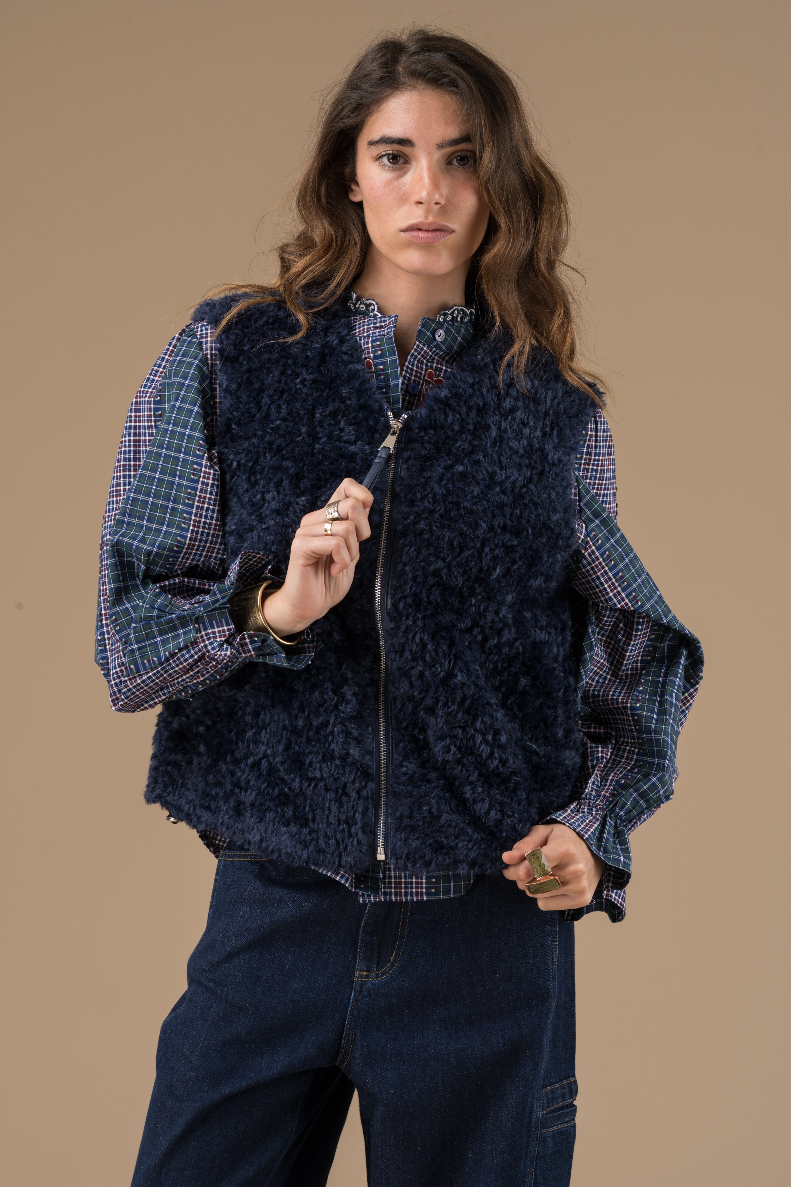 Gilet sans manches femme fausse fourrure bleu marine – Adoré Paris Ludmila, chaud, doux, style bohème