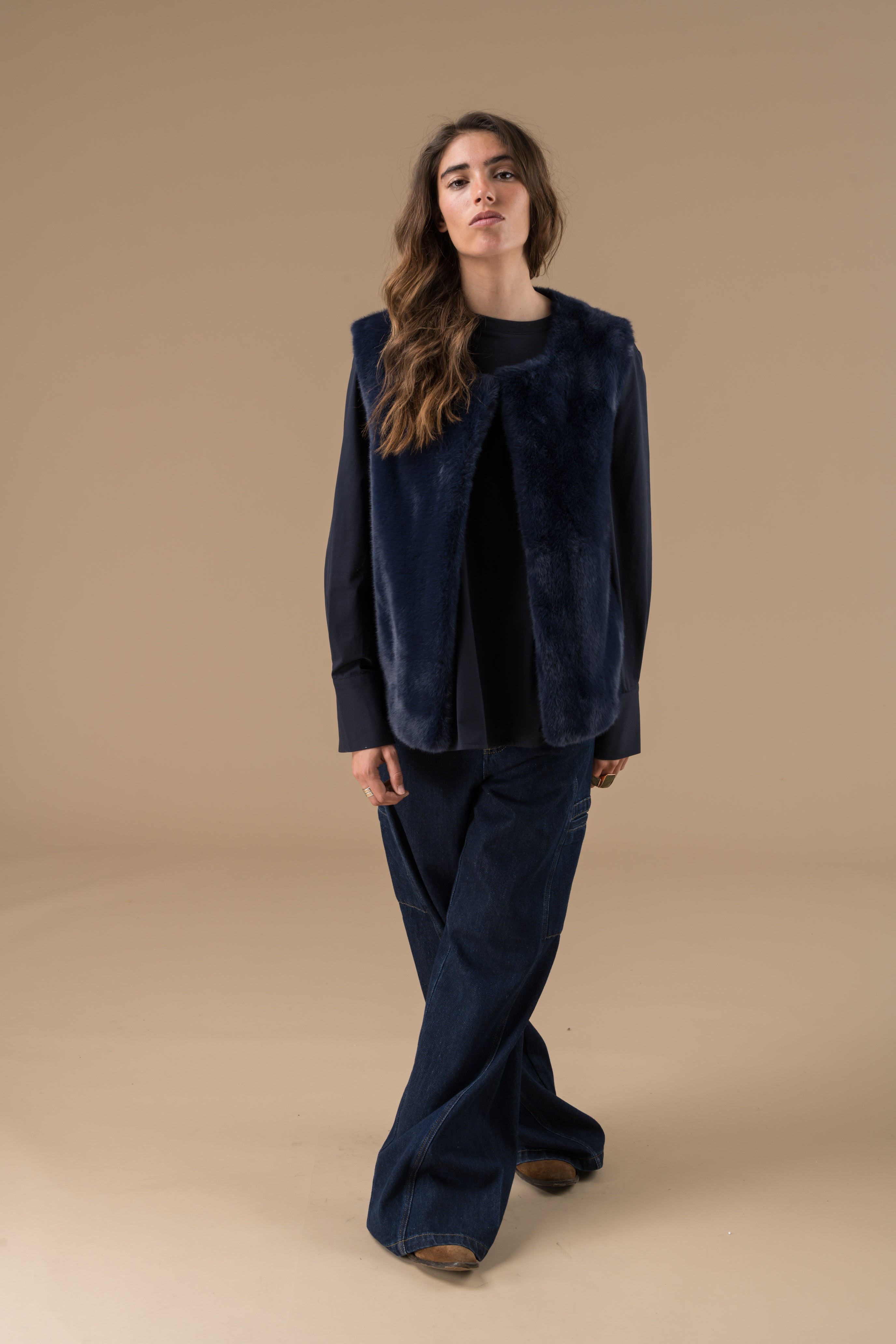 Gilet sans manches fausse fourrure bleu marine – Adoré Paris Vassilissa femme, mi-saison, doux et confortable
