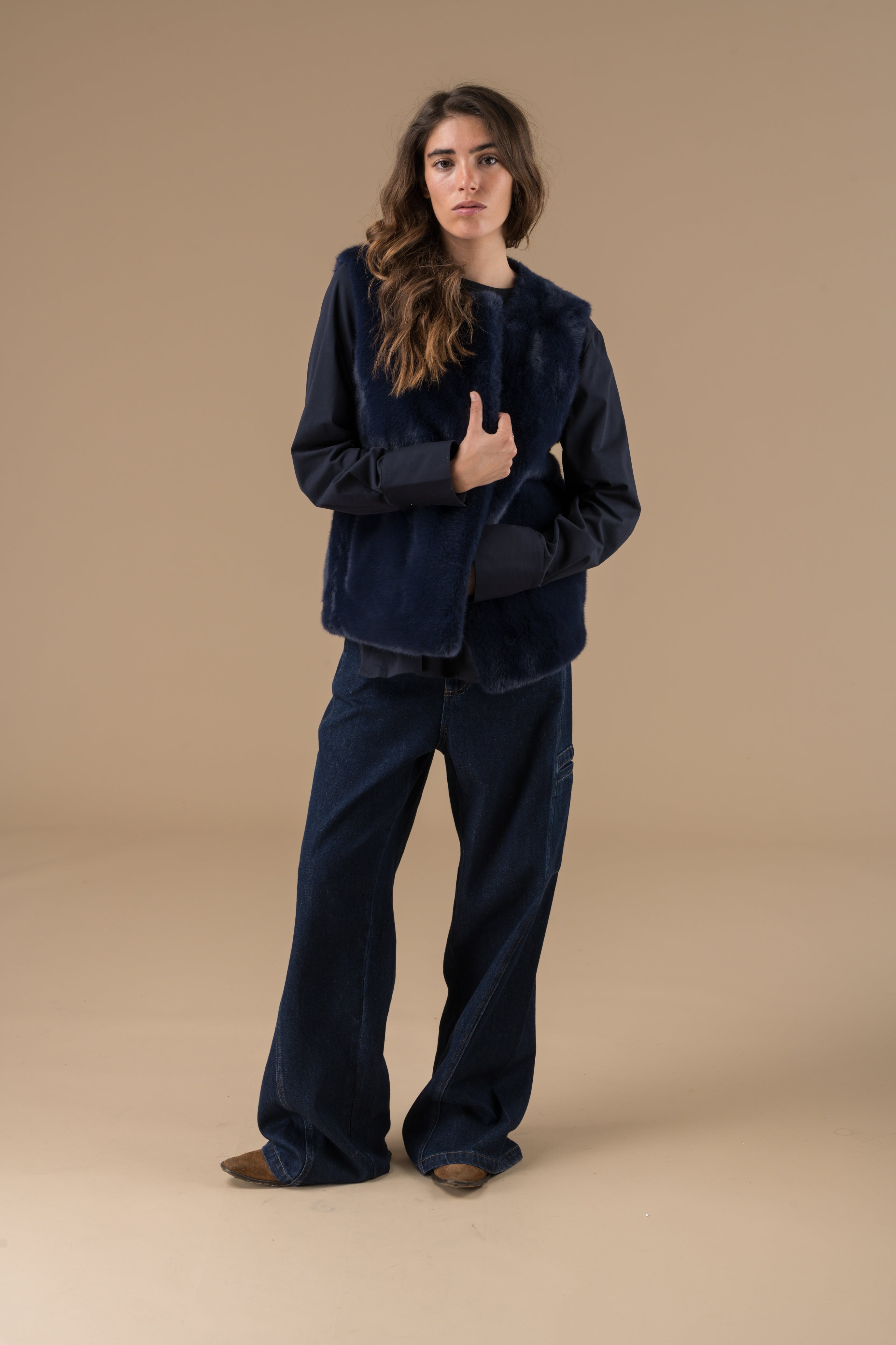 Gilet sans manches fausse fourrure bleu marine – Adoré Paris Vassilissa femme, mi-saison, doux et confortable
