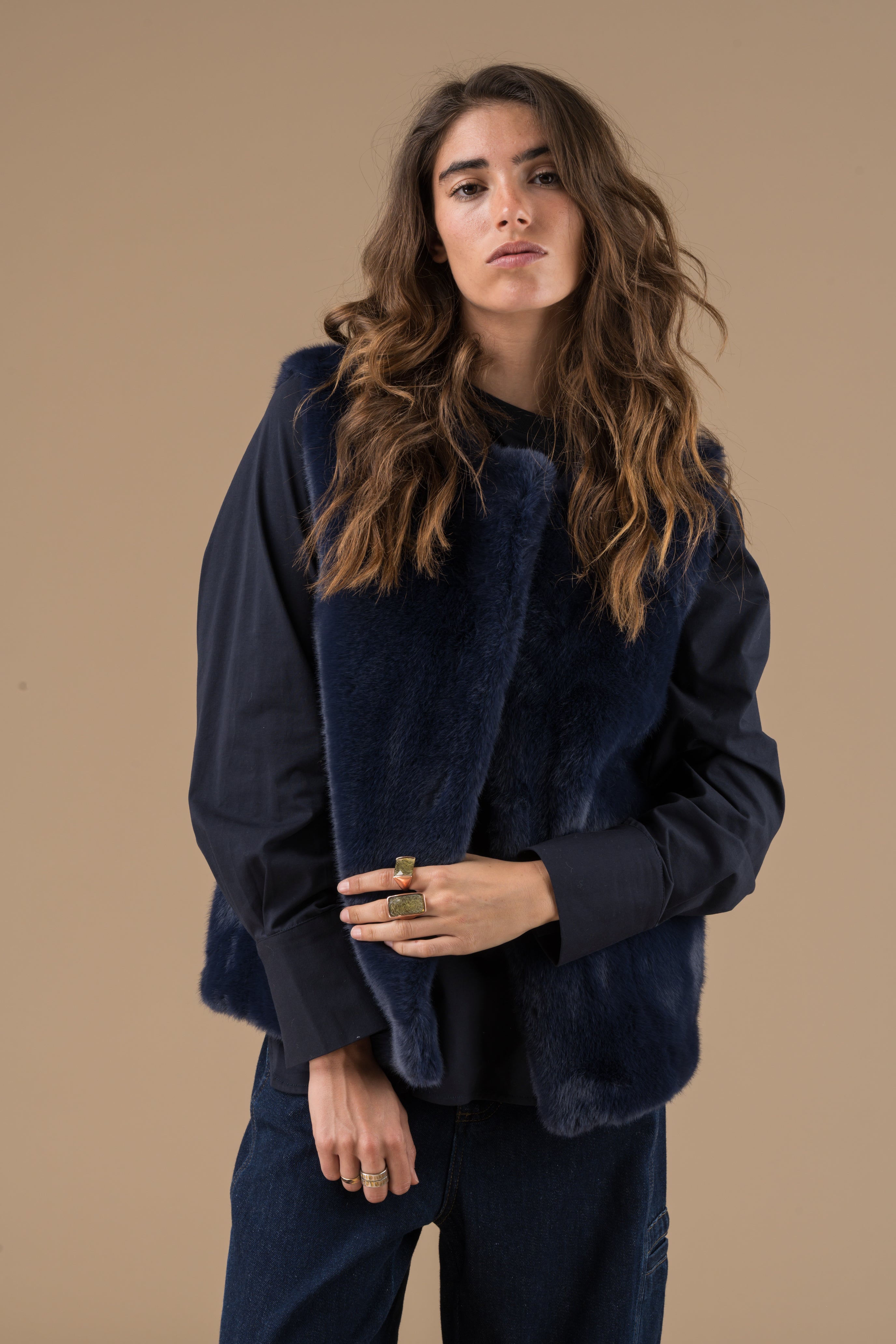 Gilet sans manches fausse fourrure bleu marine – Adoré Paris Vassilissa femme, mi-saison, doux et confortable