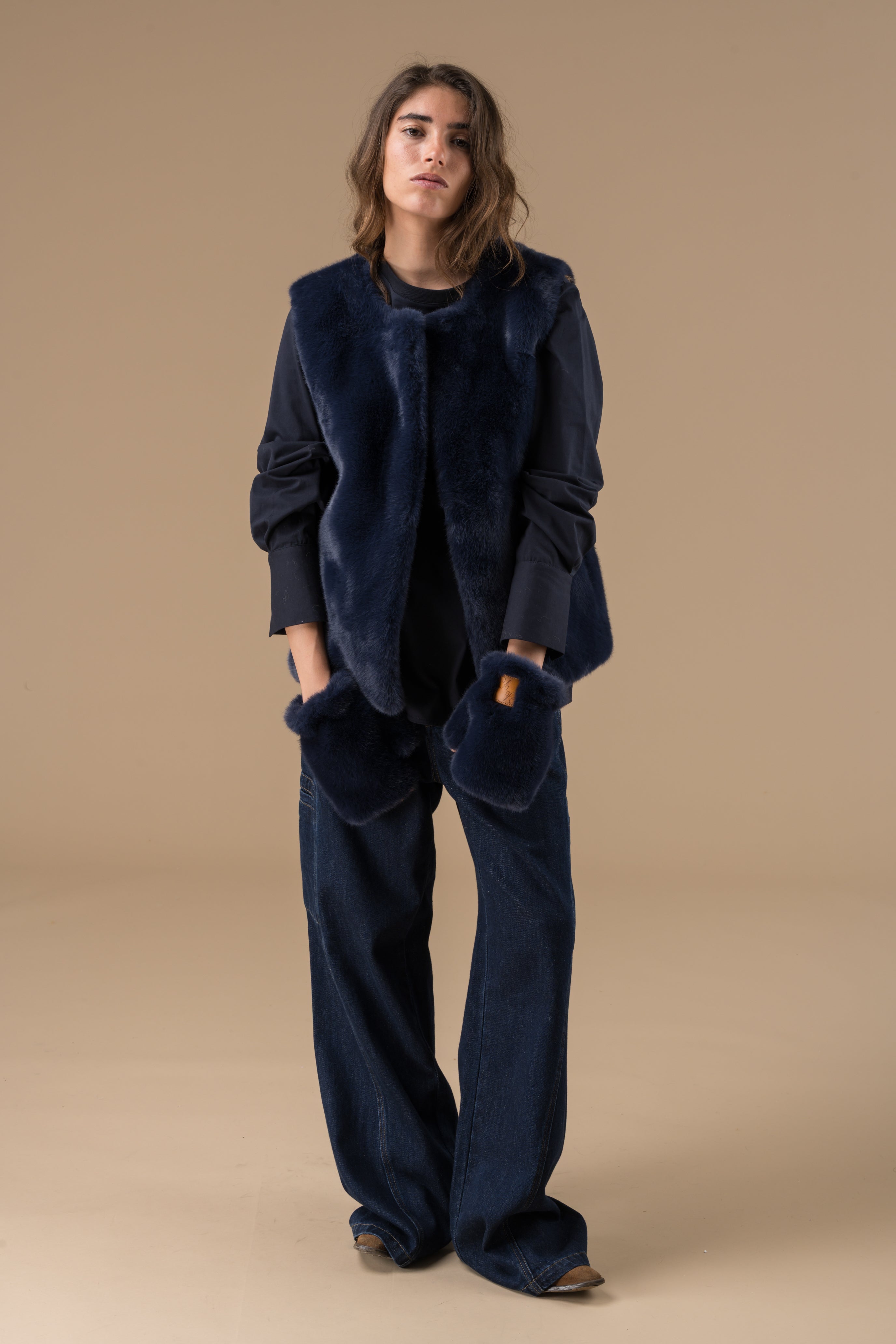 Gilet sans manches fausse fourrure bleu marine – Adoré Paris Vassilissa femme, mi-saison, doux et confortable