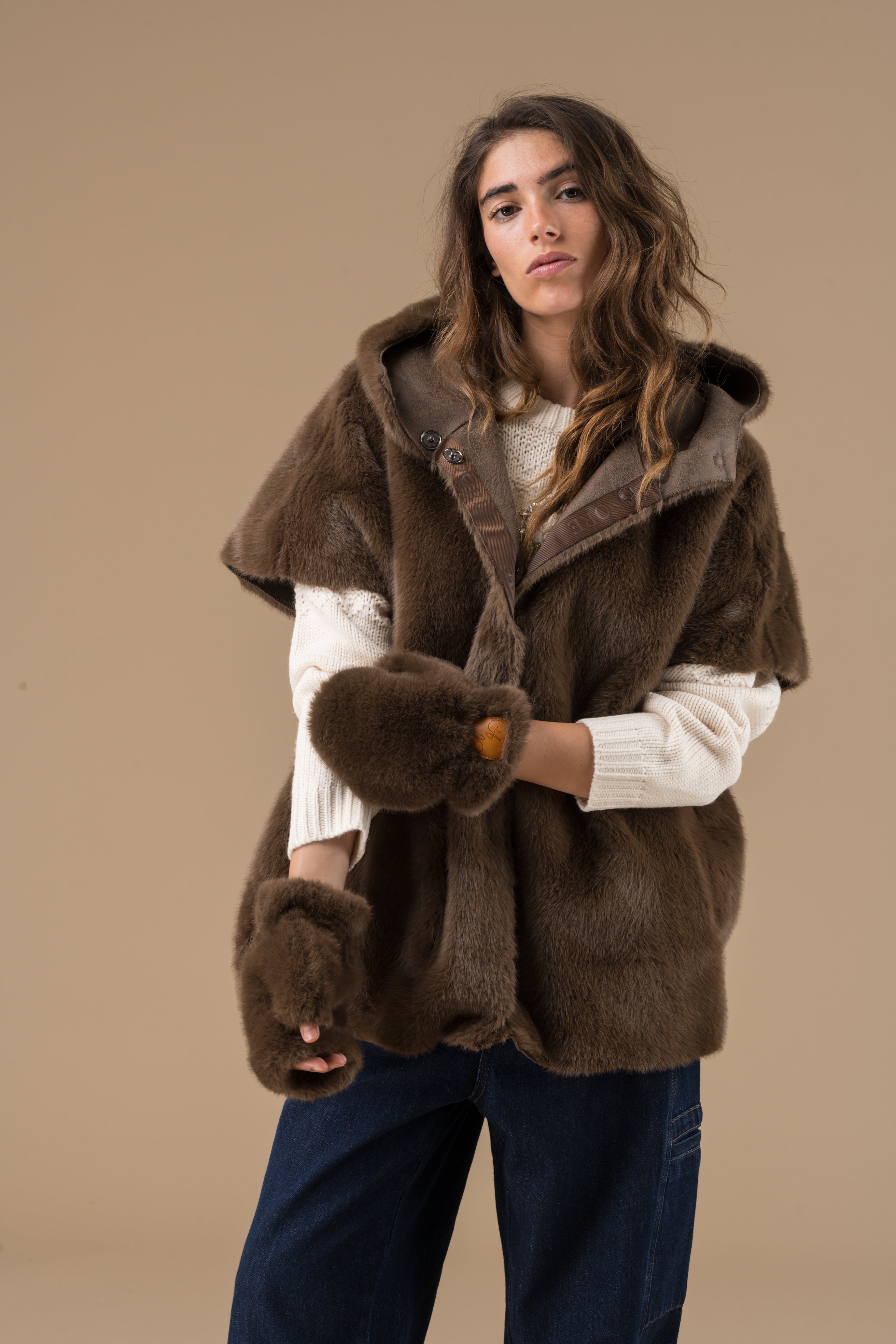 Mitaines Bimba femme Chocolat en fausse fourrure – Adoré Paris, accessoire hiver chaud & confortable