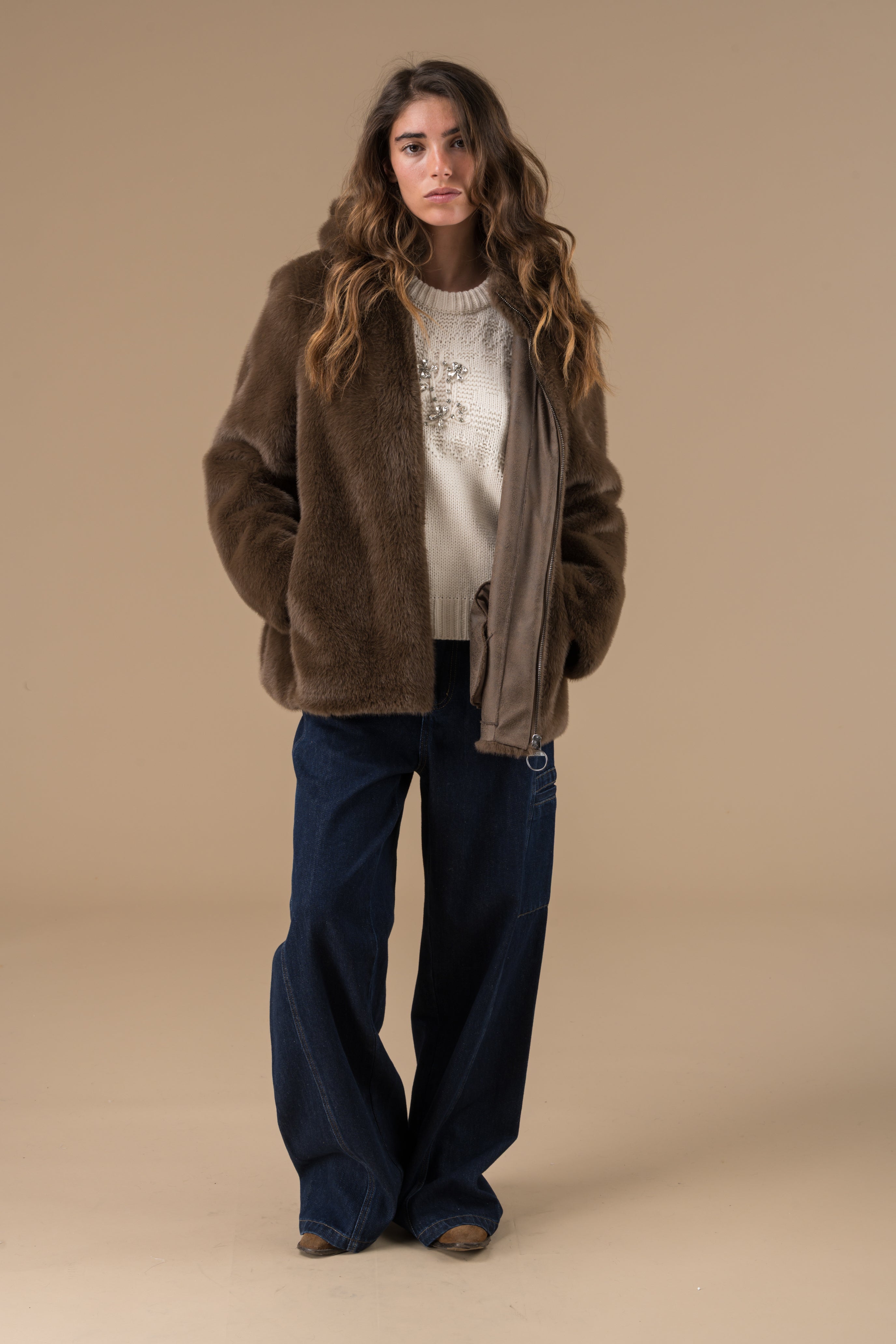 Veste fourrure Chocolat Katarina by Adoré Paris - Parka femme chaude, fausse fourrure, confortable, tendance automne/hiver