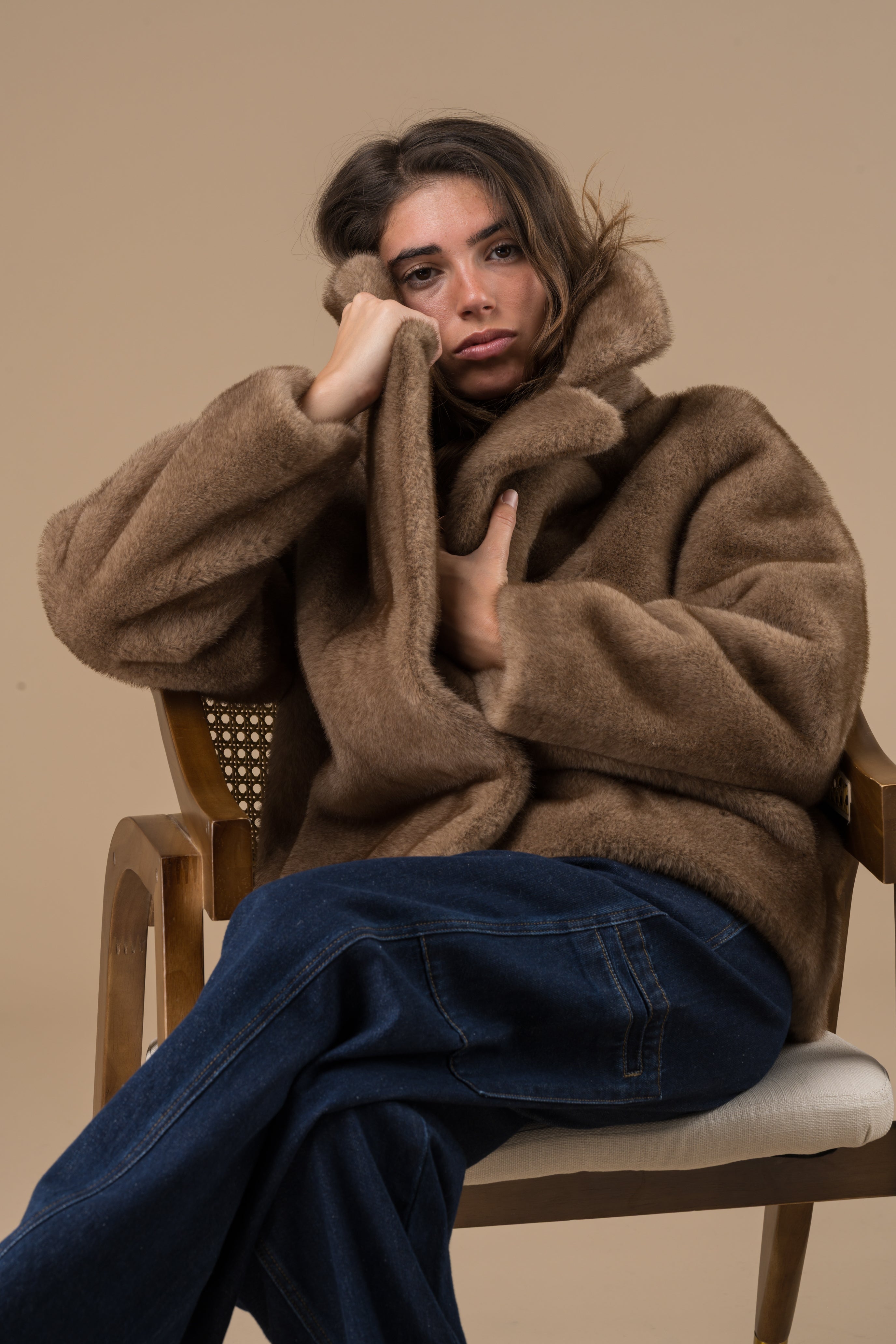 Veste Parka Femme Fourrure Synthétique Cappuccino - Adoré Paris Oxana | Confort & Élégance Automne Hiver