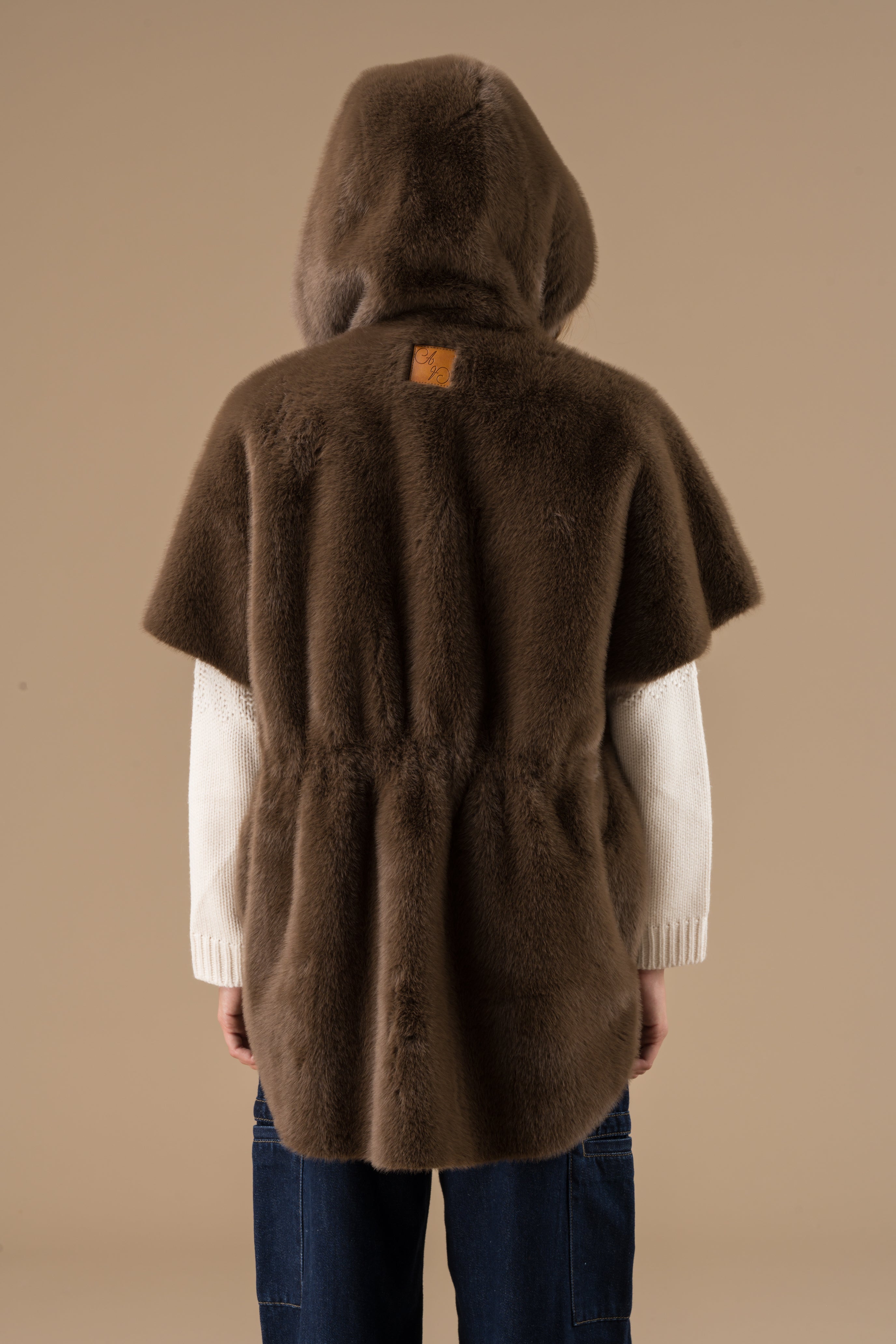 Veste en fausse fourrure chocolat Anastasia – Adoré Paris – Douceur & Chaleur pour Femme