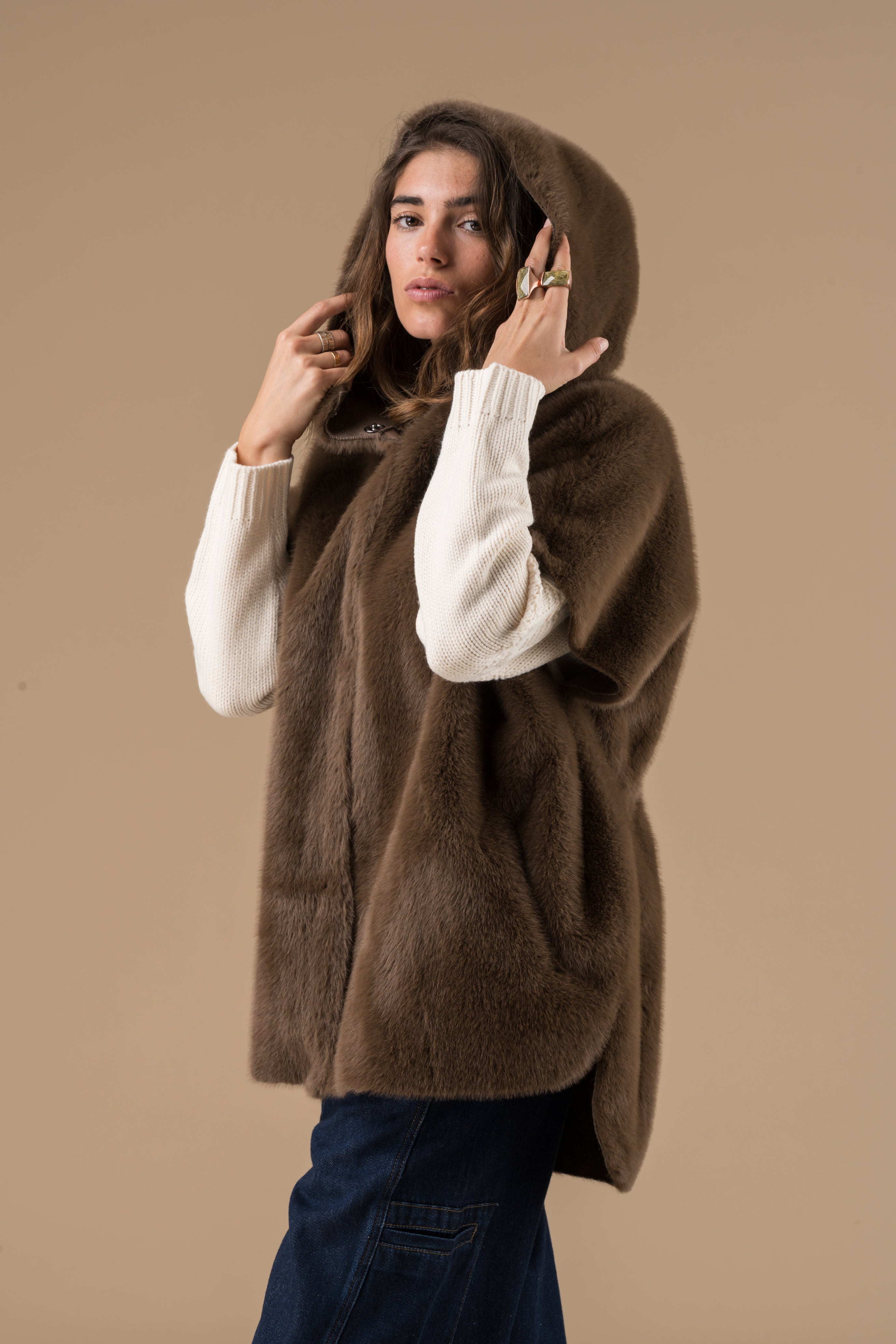 Veste en fausse fourrure chocolat Anastasia – Adoré Paris – Douceur & Chaleur pour Femme