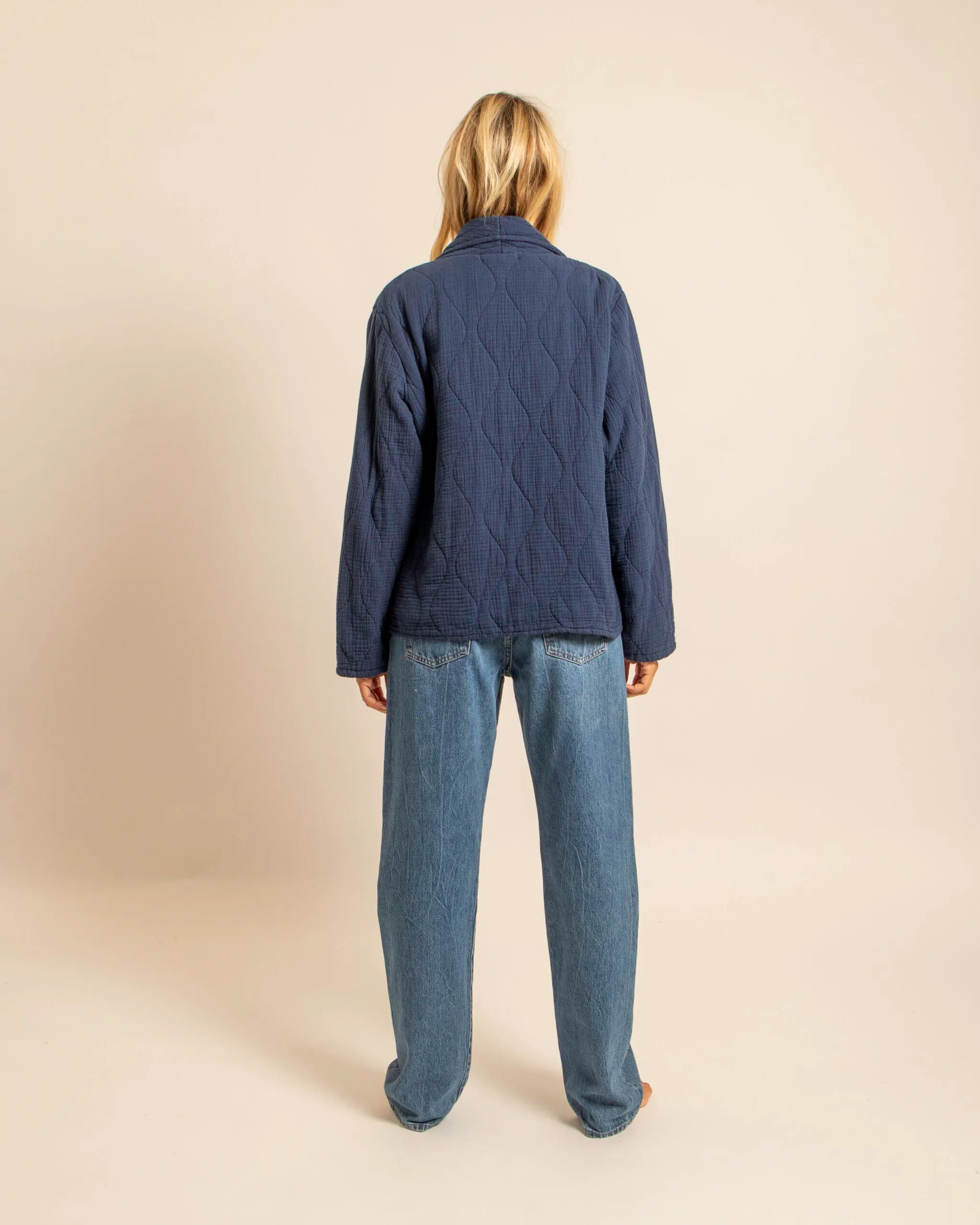 Veste Aokyanos Femme Navy en Gaz de Coton – Élégante, Confortable