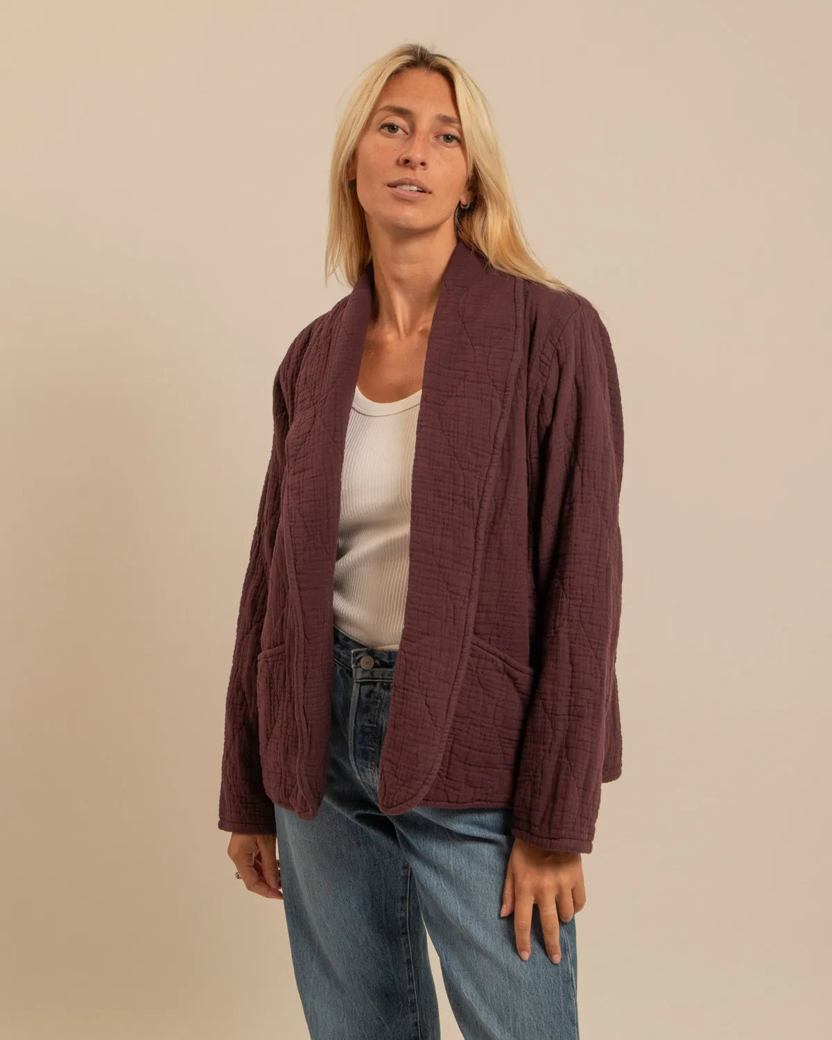Veste Cuba Femme Bordeaux en Gaz de Coton Isotherme – Marque Aokyanos, Élégante et Légère | Urban Chic Boutiques