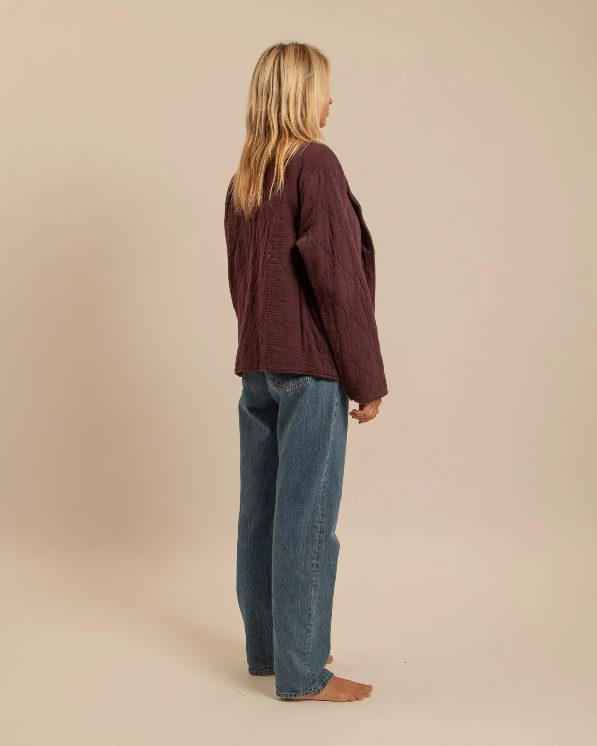 Veste Cuba Femme Bordeaux en Gaz de Coton Isotherme – Marque Aokyanos, Élégante et Légère | Urban Chic Boutiques
