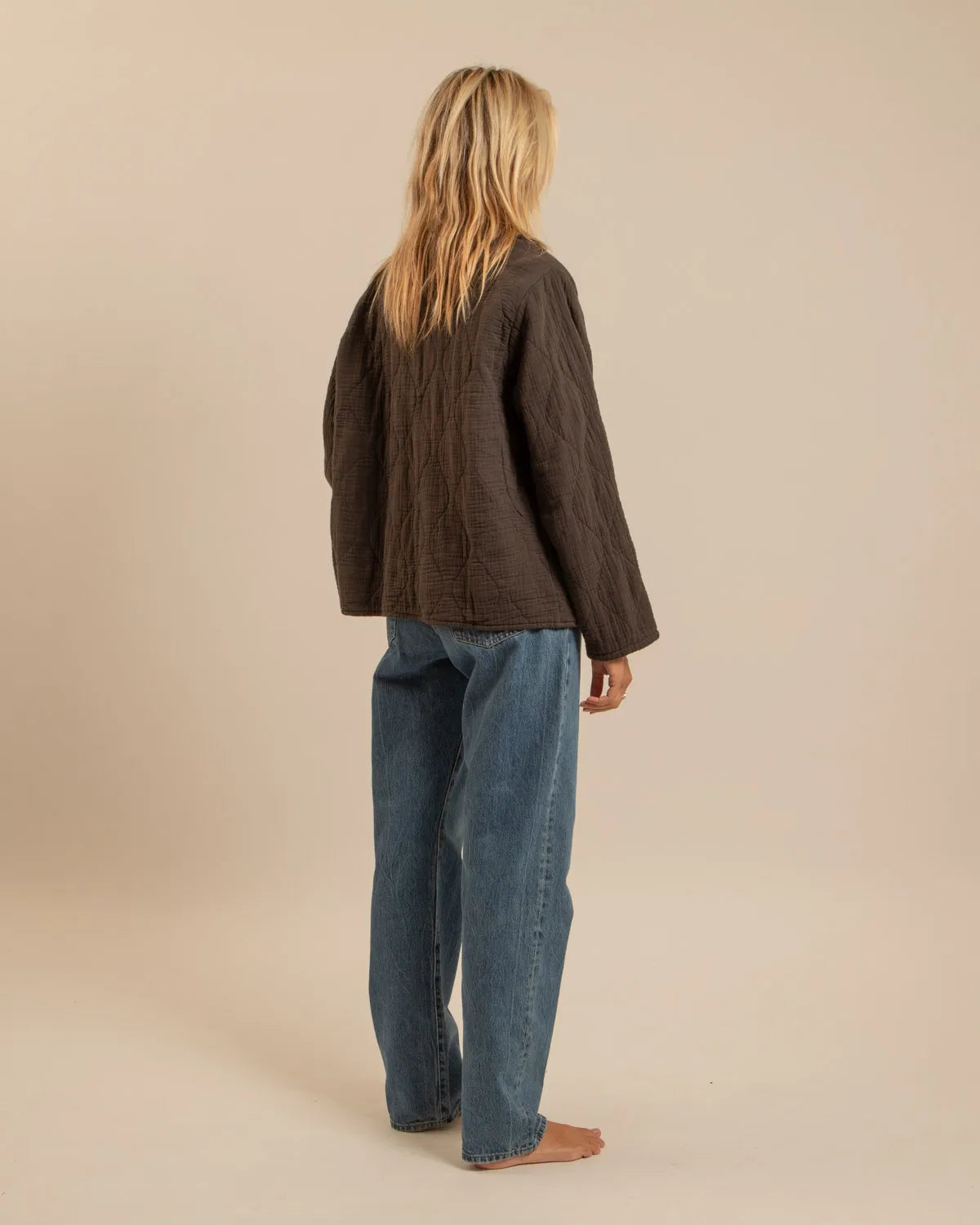 Veste Femme Chocolat en Gaz de Coton – Aokyanos Cuba | Élégance, Chaleur & Confort Hiver