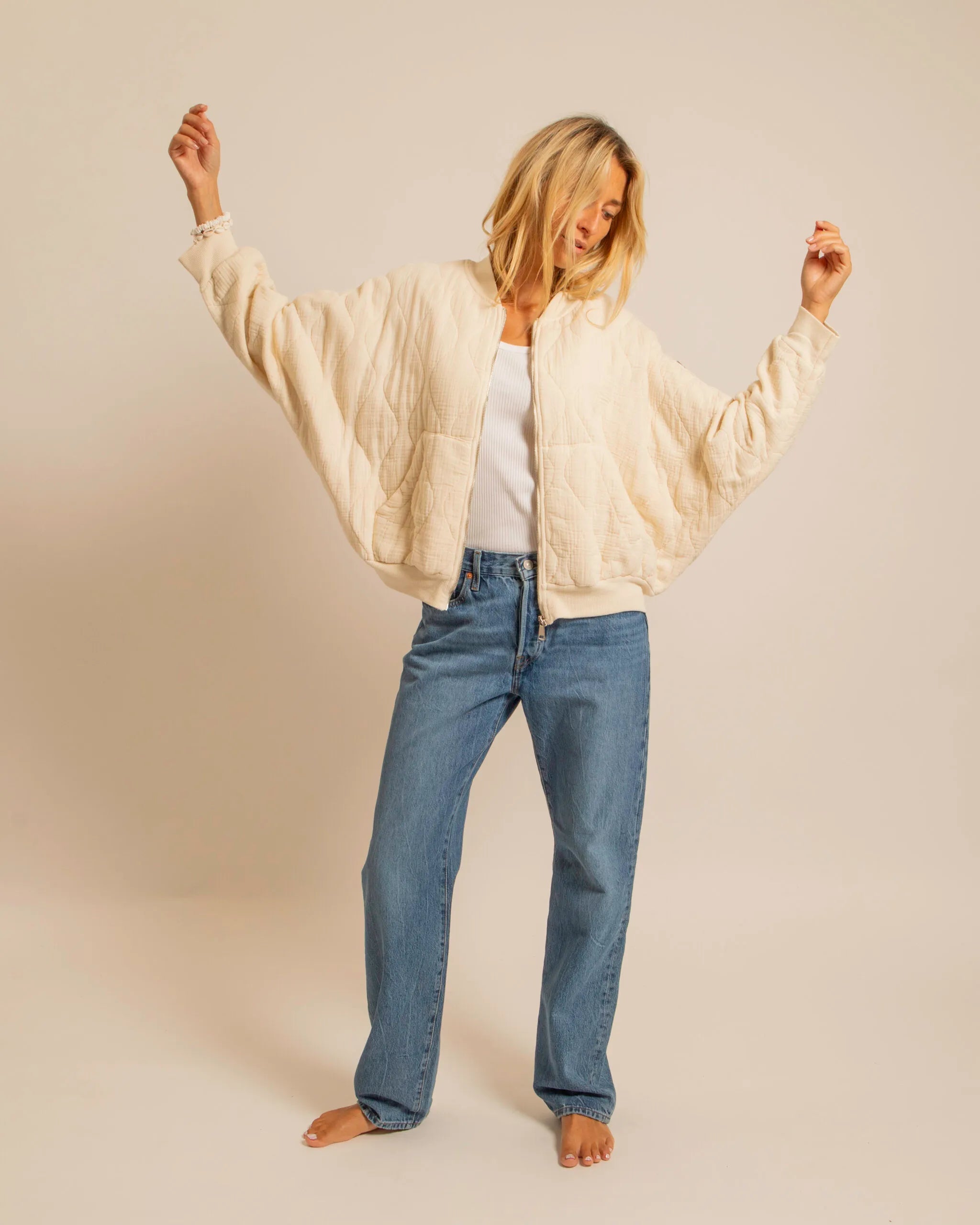 Veste Daytona Femme Crème – Gaz de Coton Premium, Élégante & Confortable, Style Bomber