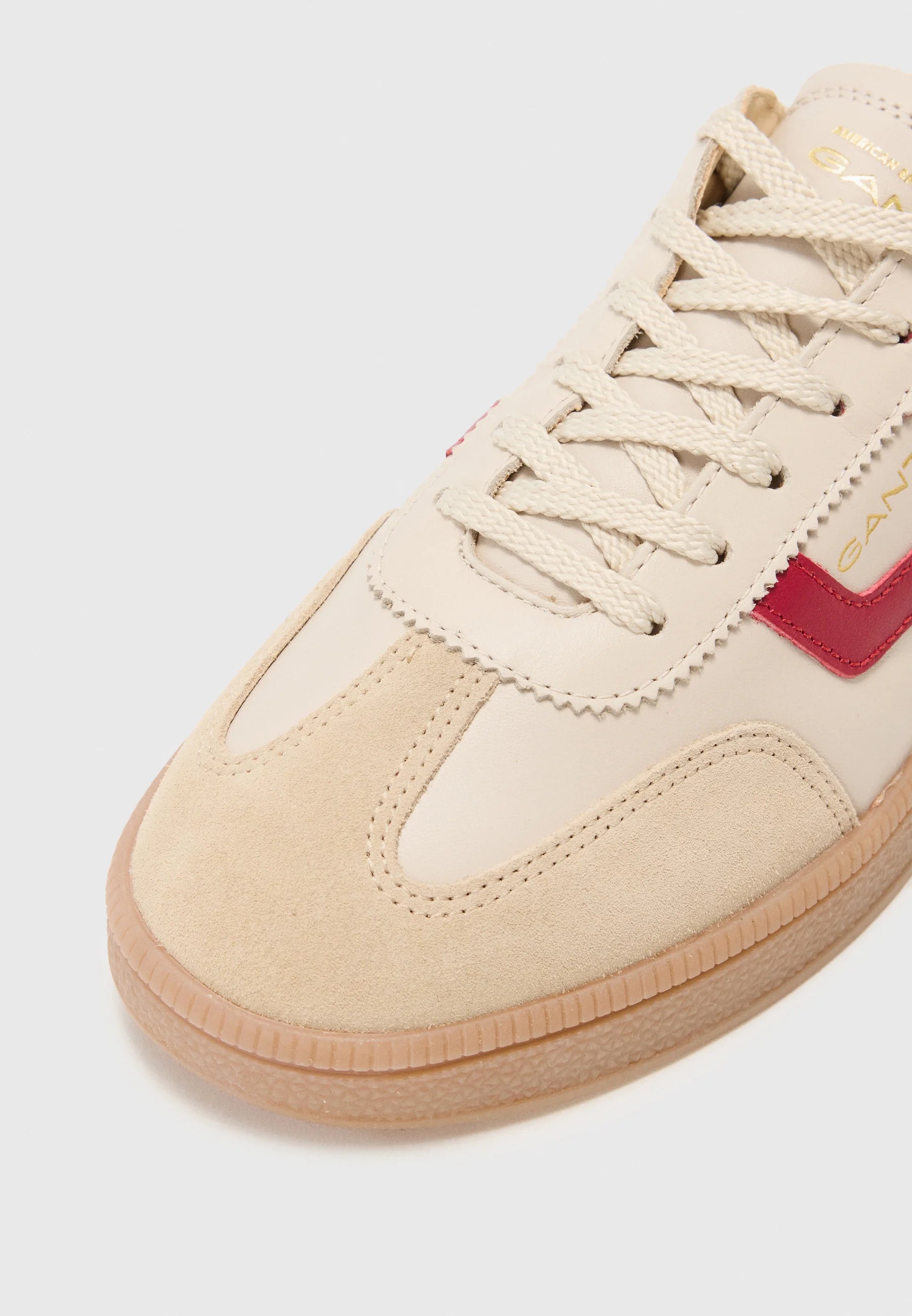 Basket Femme GANT Cuzima en Cuir Beige et Rouge Foncé - Sneakers Mode Confortables
