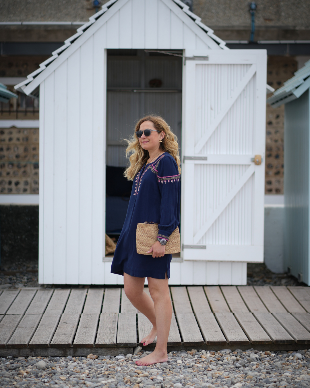Robe Queen bleu marine broderies bohème chic manches longues – Adoré Paris