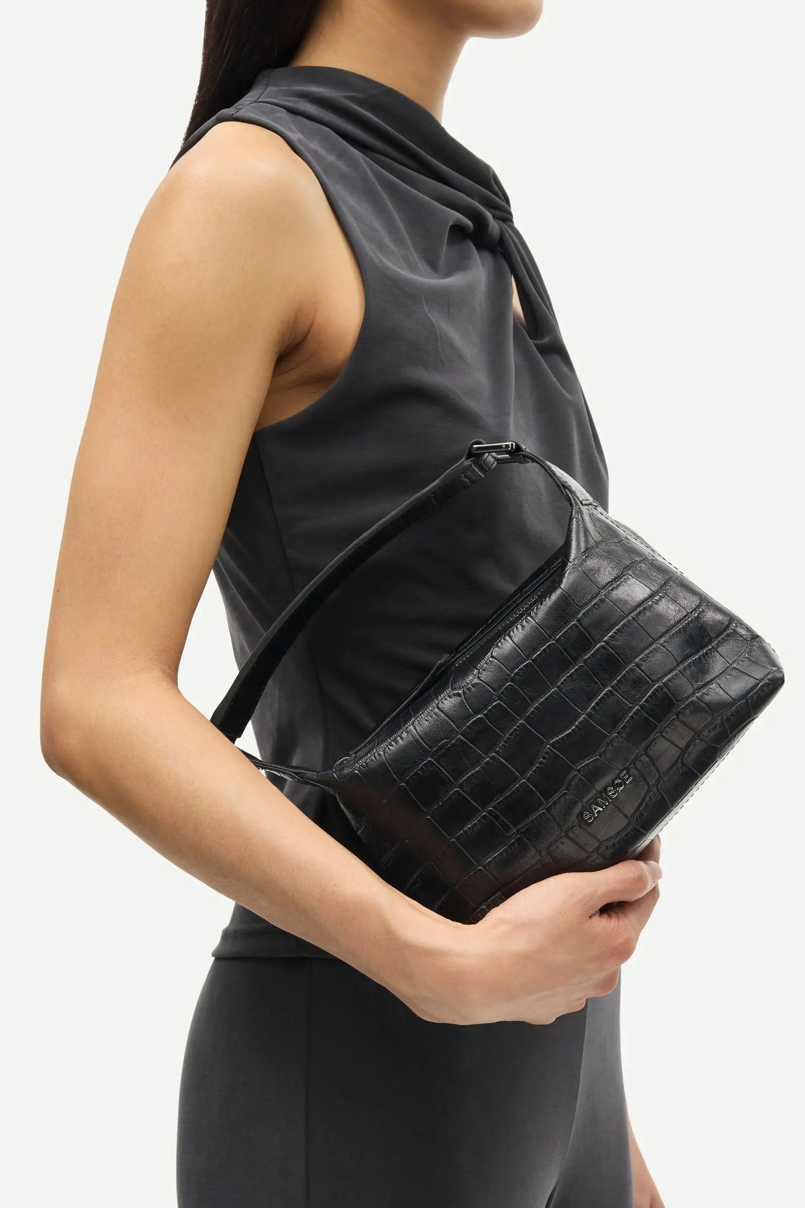 Sac à Main Noir Mini Salylo S en Cuir – Samsoe Samsoe | Urban Chic Femme – Élégant, Accessoire Mode