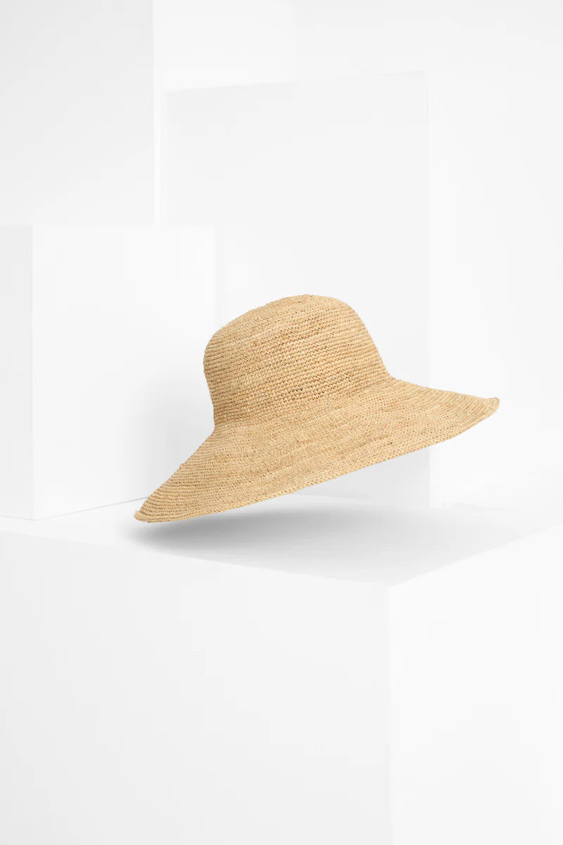 Chapeau capeline en raphia naturel MUSE fait main – Élégant & pliable - IBELIV