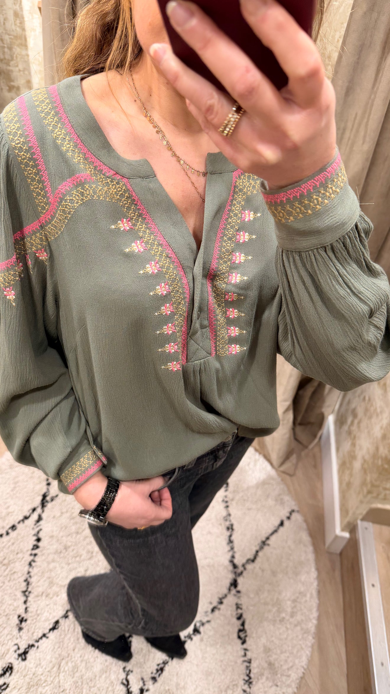 Blouse Colette kaki brodée manches longues femme bohème chic – Adoré Paris