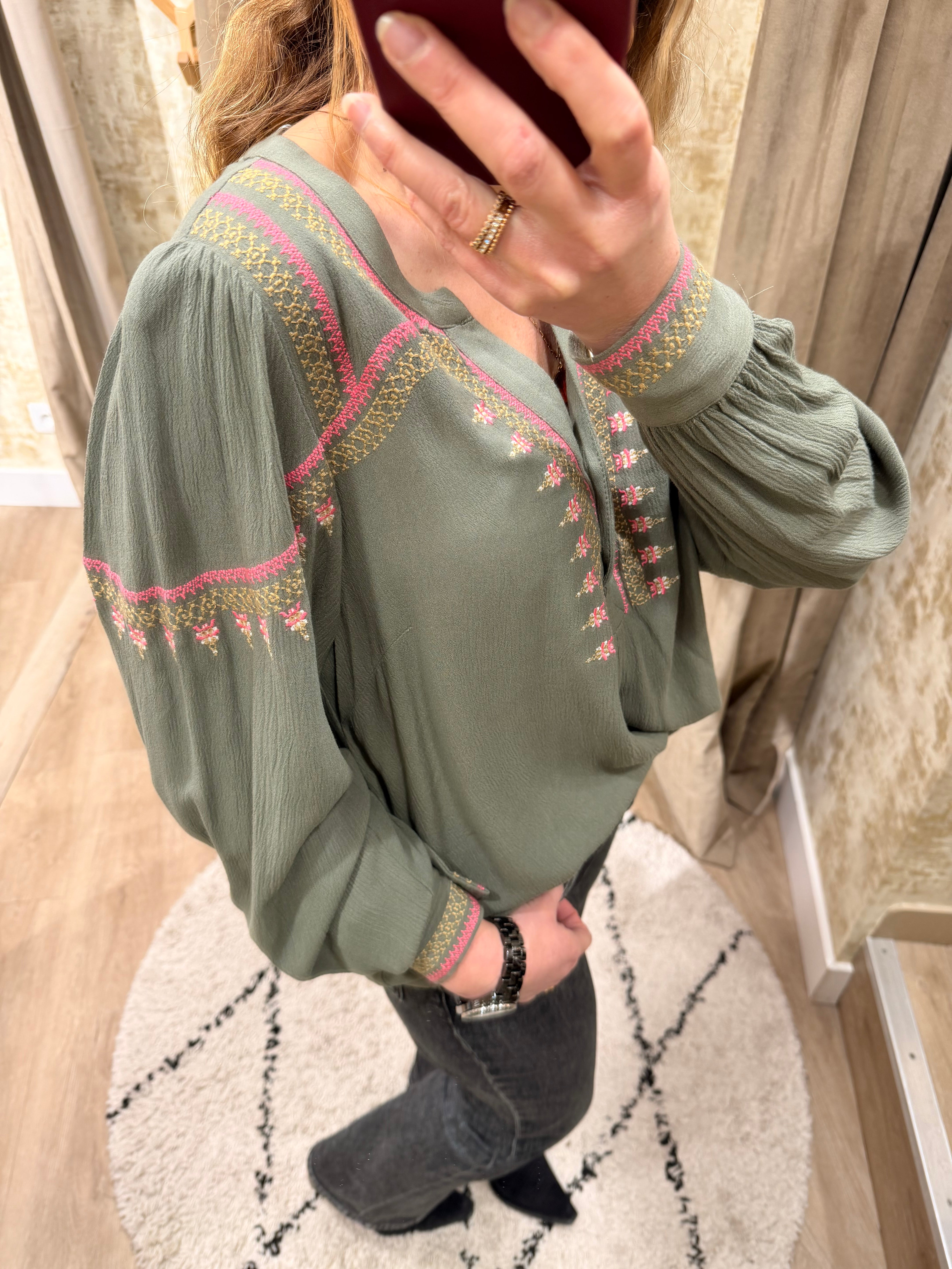 Blouse Colette kaki brodée manches longues femme bohème chic – Adoré Paris
