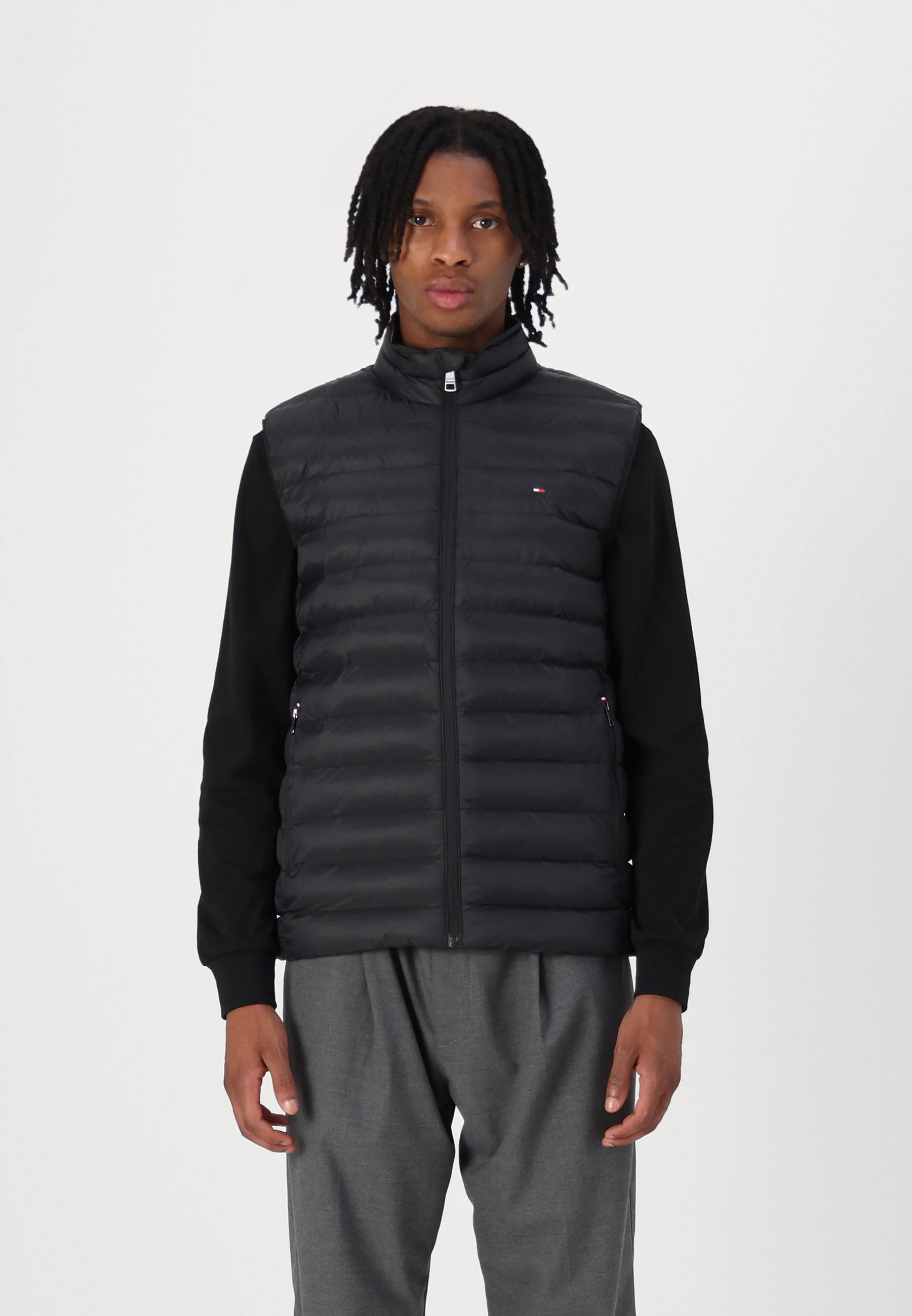 Doudoune sans manches homme Tommy Hilfiger noire – Gilet matelassé léger, confort, hiver mi-saison.