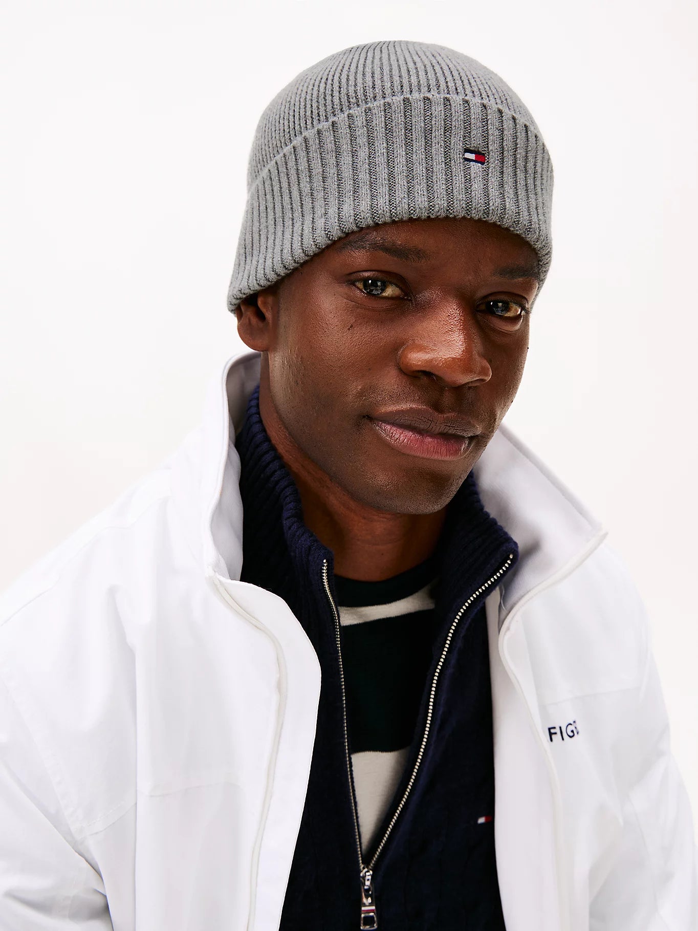 Bonnet Tommy Hilfiger Homme gris drapeau en cachemire – Accessoire hiver haut de gamme