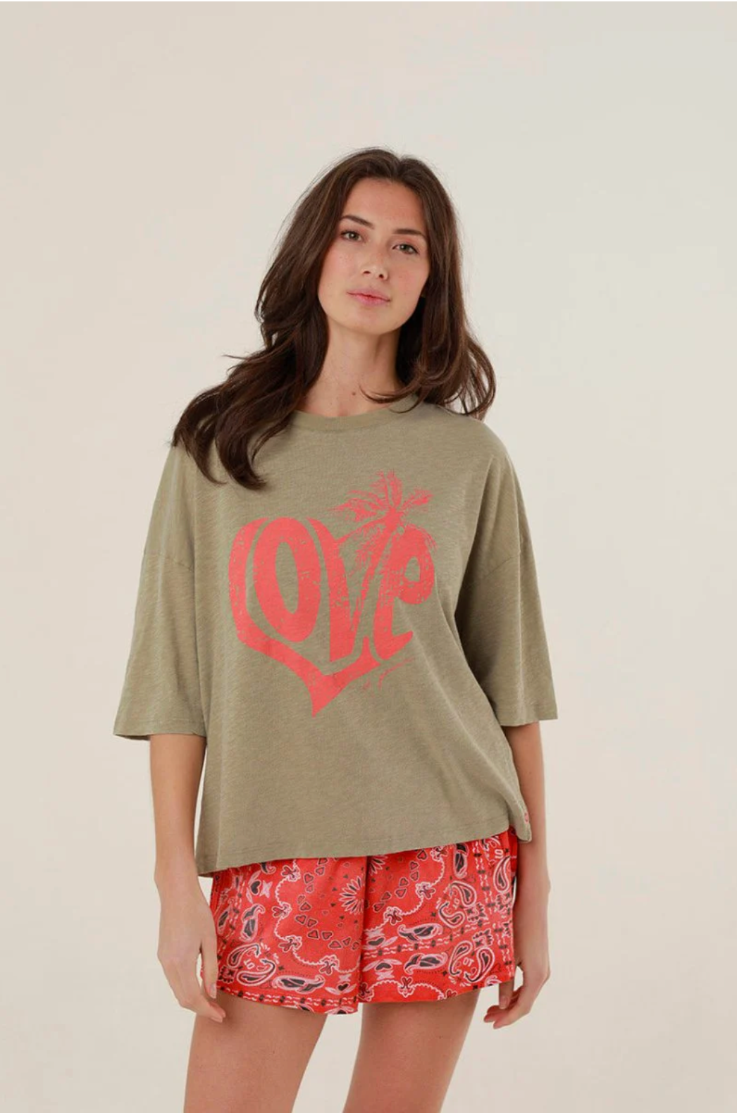 T-shirt femme ANNA bleu stone et Kaki en coton, coupe loose imprimé LOVE – One Tee