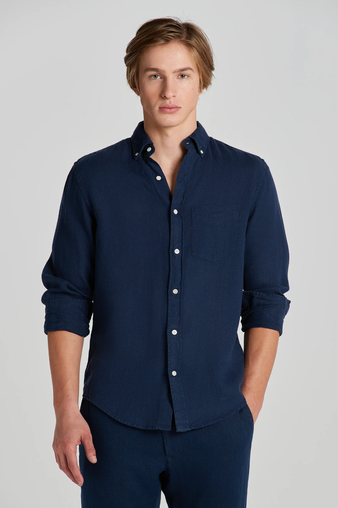 Chemise en lin teinté homme – légère et respirante – plusieurs coloris – Gant