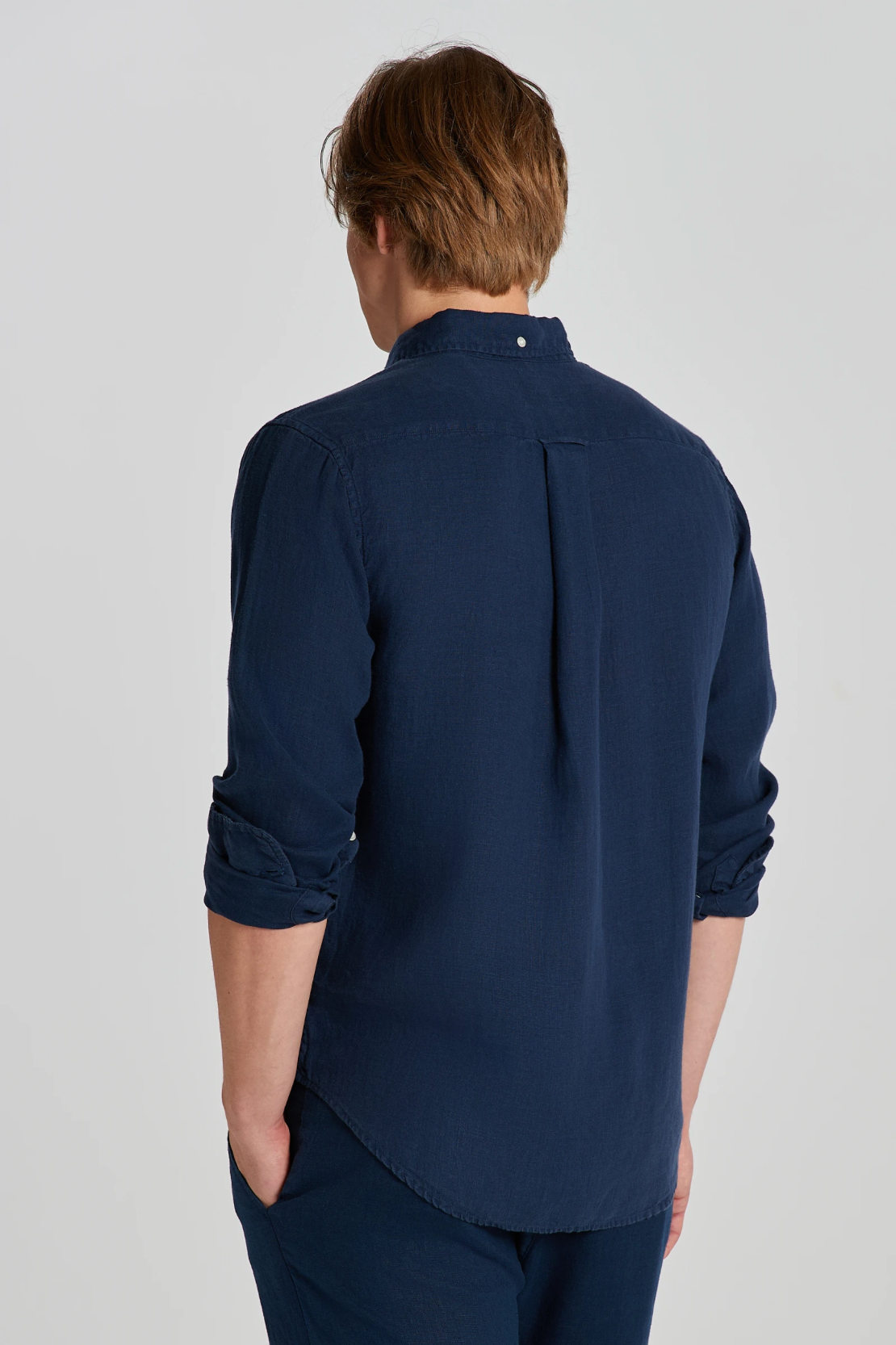 Chemise en lin teinté homme – légère et respirante – plusieurs coloris – Gant