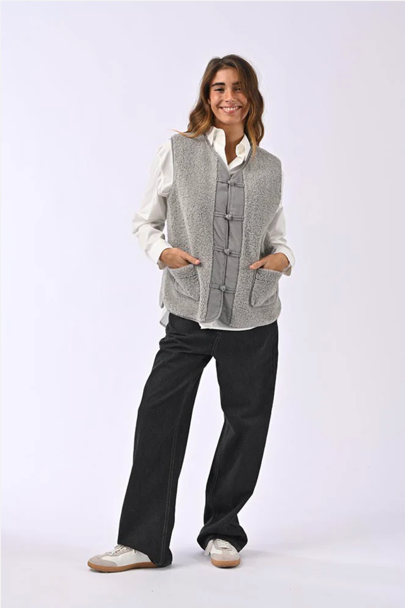 Gilet sans manches femme Adoré Paris gris clair en sherpa ultra-doux | Veste chaude hiver S/M M/L
