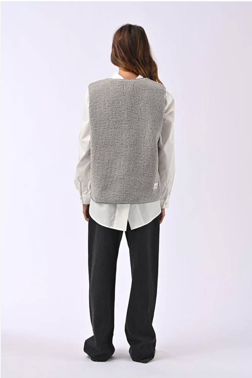 Gilet sans manches femme Adoré Paris gris clair en sherpa ultra-doux | Veste chaude hiver S/M M/L