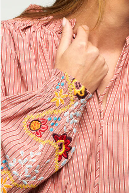 Blouse DANE rayée brique avec broderies bohèmes chic – Adoré Paris