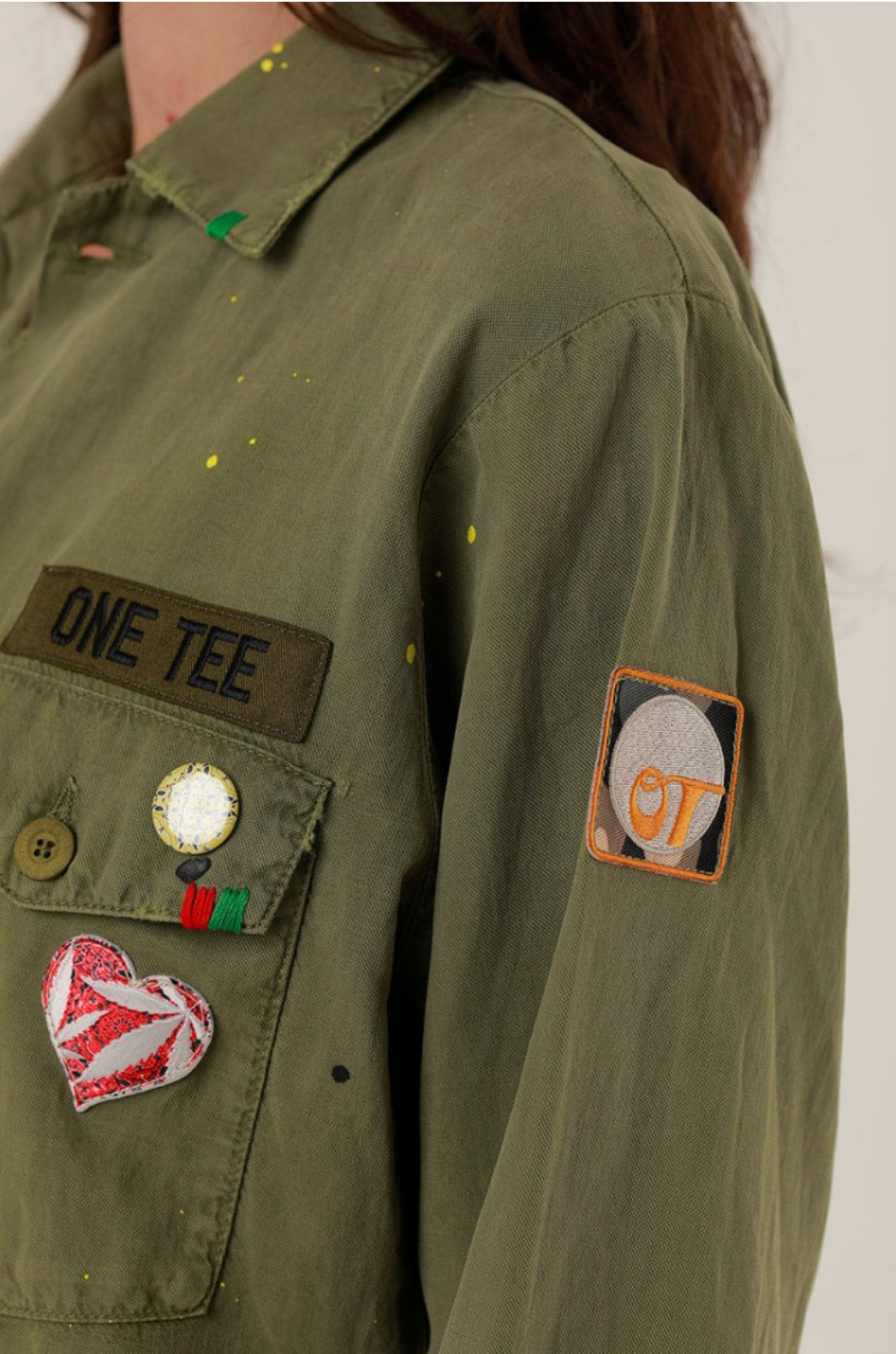 Veste militaire customisée RITA kaki - Coupe droite fluide et matchs - ONE TEE