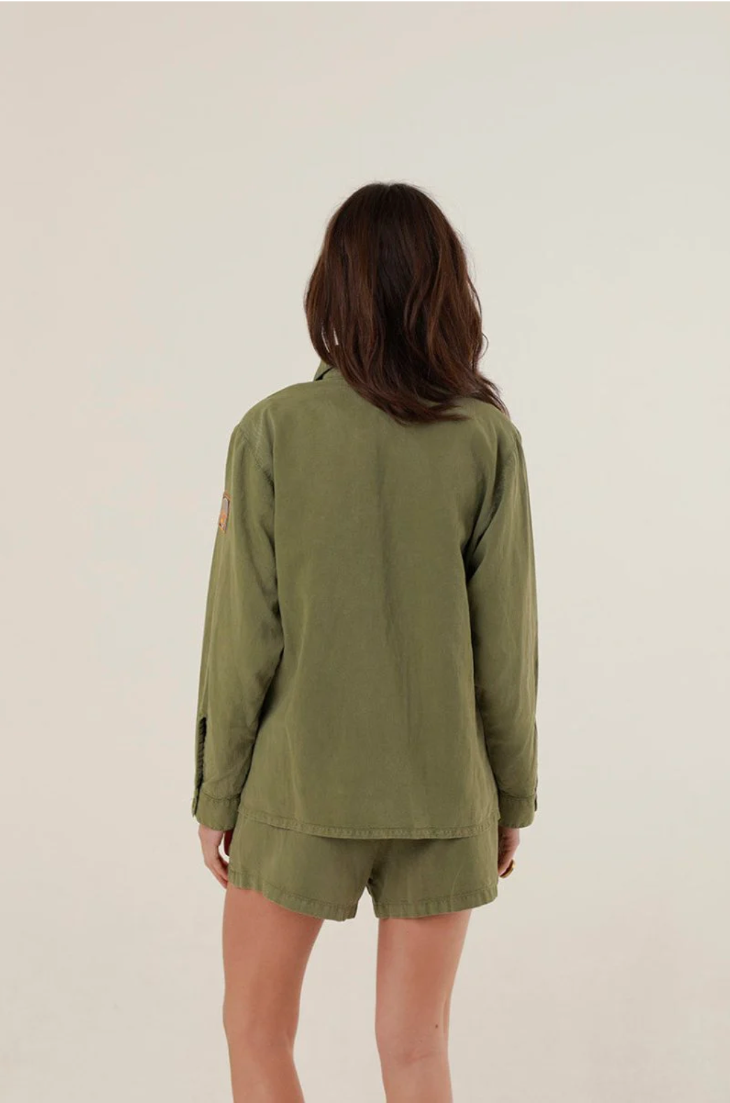 Veste militaire customisée RITA kaki - Coupe droite fluide et matchs - ONE TEE