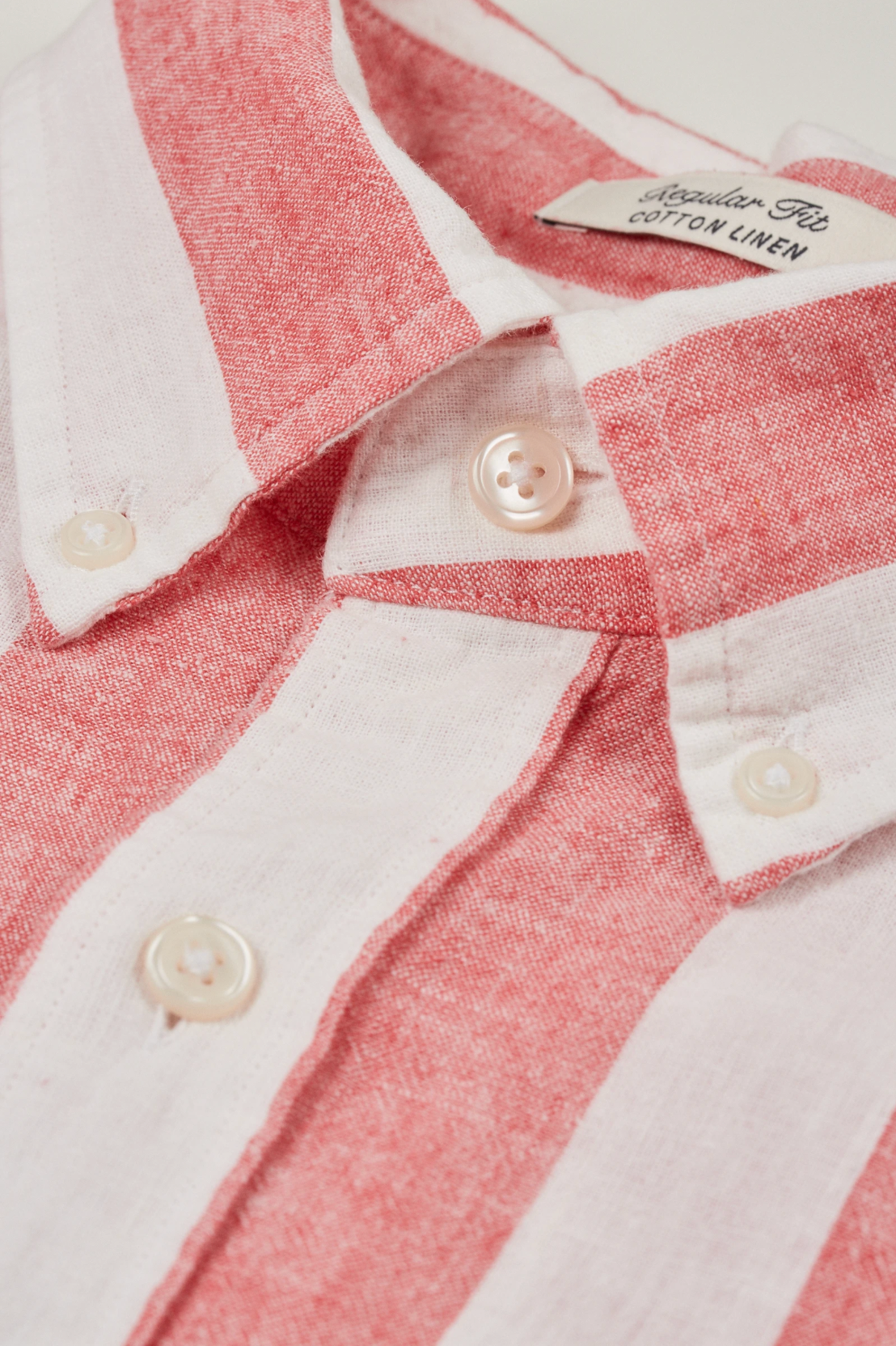 Chemise homme rayée en lin et coton rouge – élégance estivale – Gant