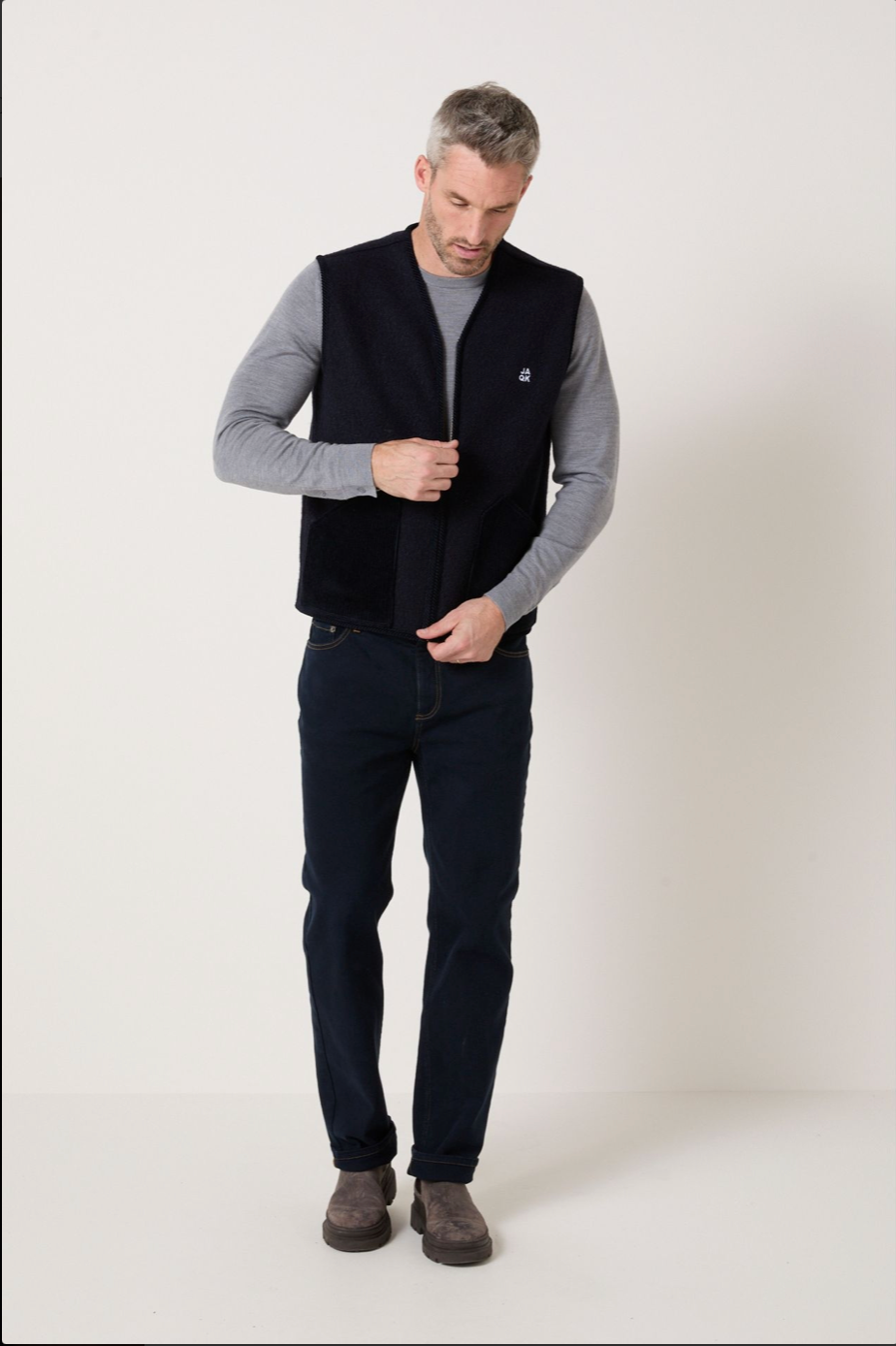 Veste sans manches homme en laine bleu marine élégante et chaude – JAQK