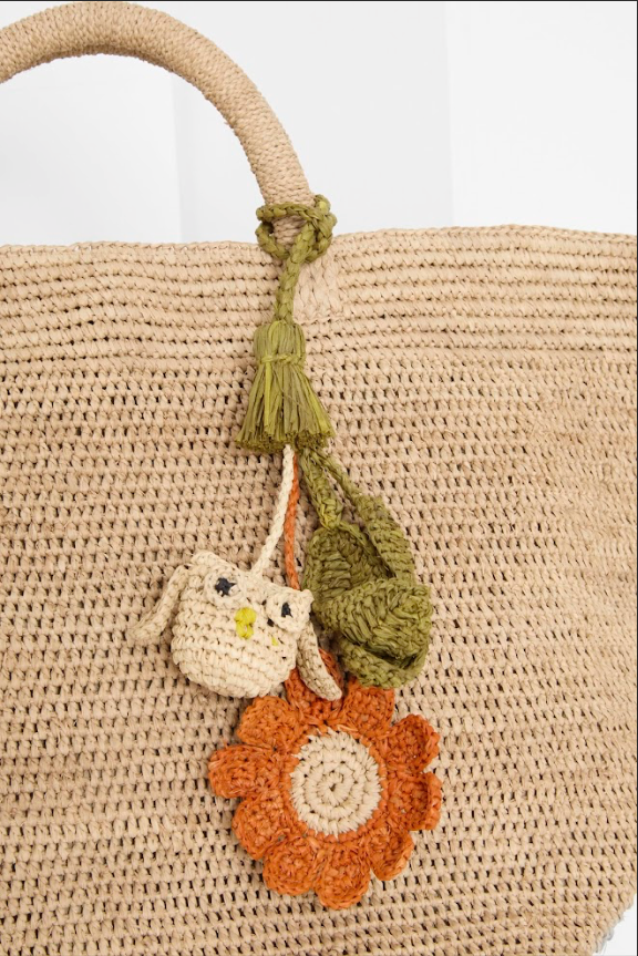 Charms de sac en raphia faits main – Accessoires colorés  – IBELIV
