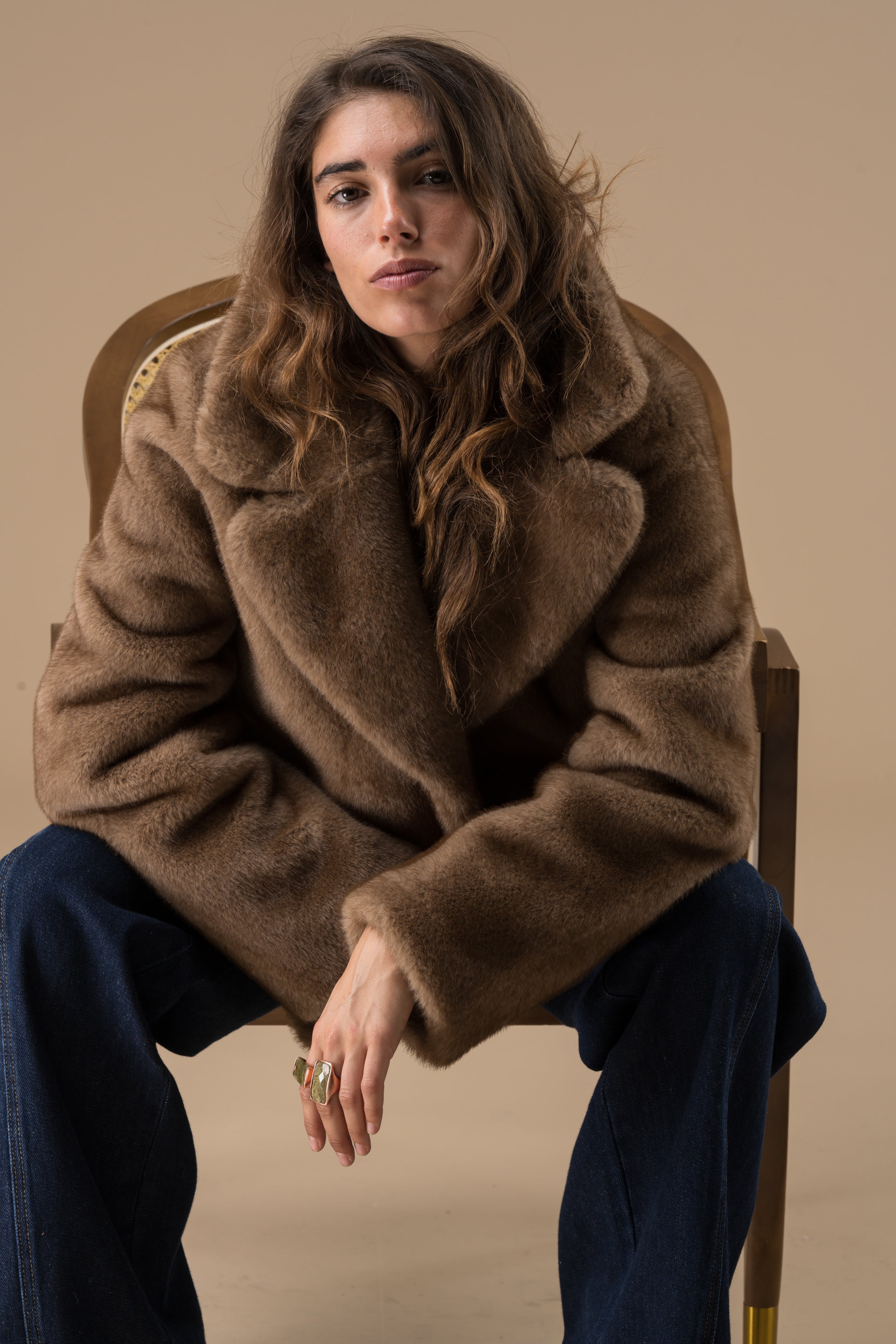 Veste Parka Femme Fourrure Synthétique Cappuccino - Adoré Paris Oxana | Confort & Élégance Automne Hiver