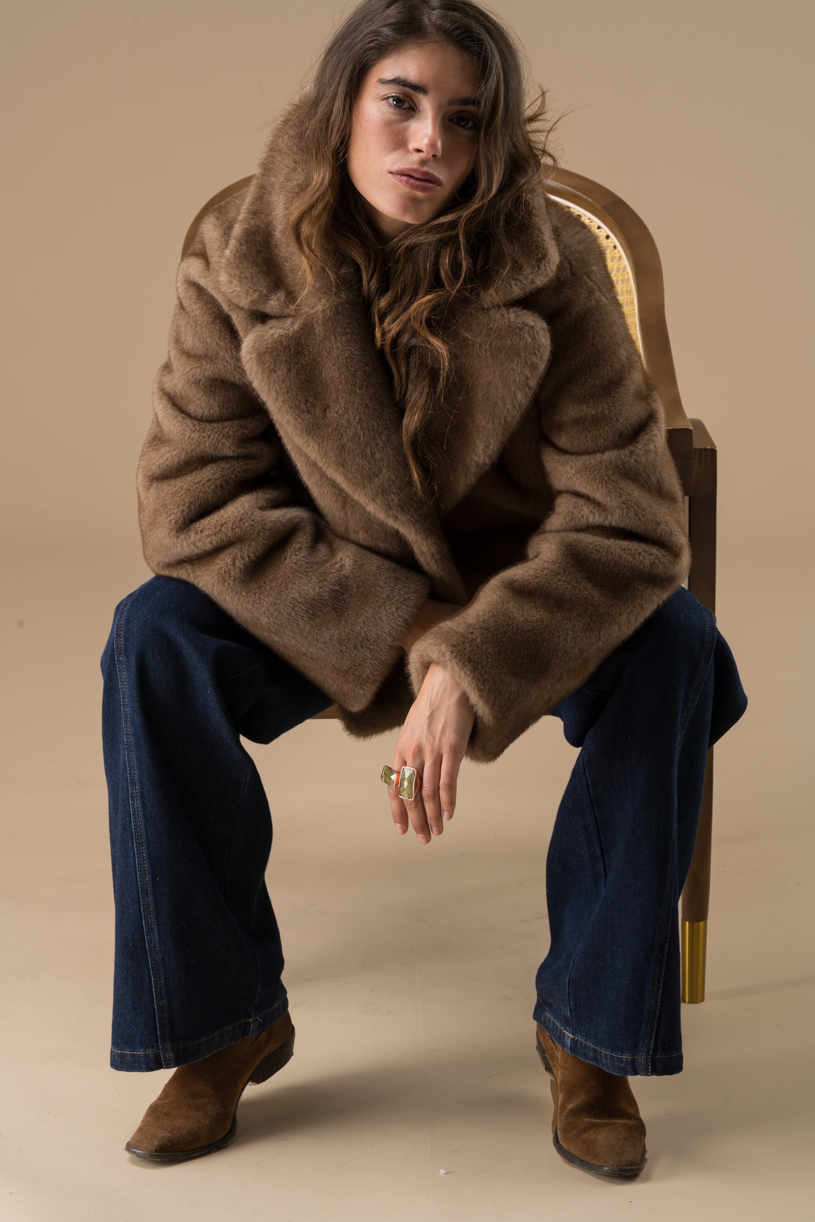 Veste Parka Femme Fourrure Synthétique Cappuccino - Adoré Paris Oxana | Confort & Élégance Automne Hiver