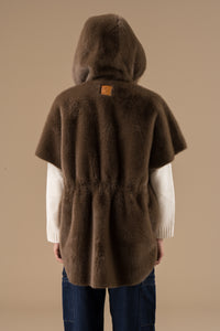 Veste en fausse fourrure chocolat Anastasia – Adoré Paris – Douceur & Chaleur pour Femme