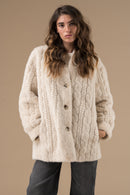 Veste Fausse Fourrure Ecru Femme – Veronica Adoré Paris | Douce, Chaude, Élégante – Manteaux Hiver Urban Chic