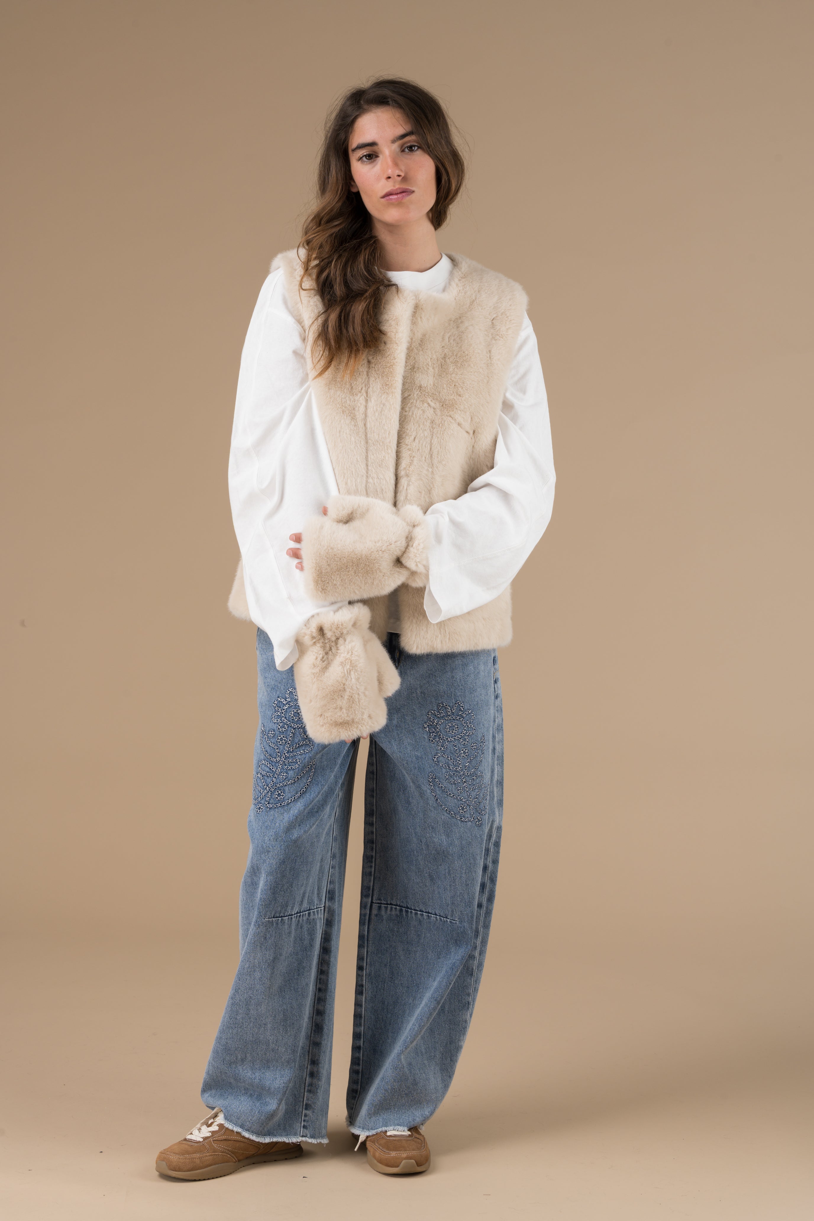 Mitaines Bimba femme beige en fausse fourrure – Adoré Paris, accessoire hiver chaud & confortable