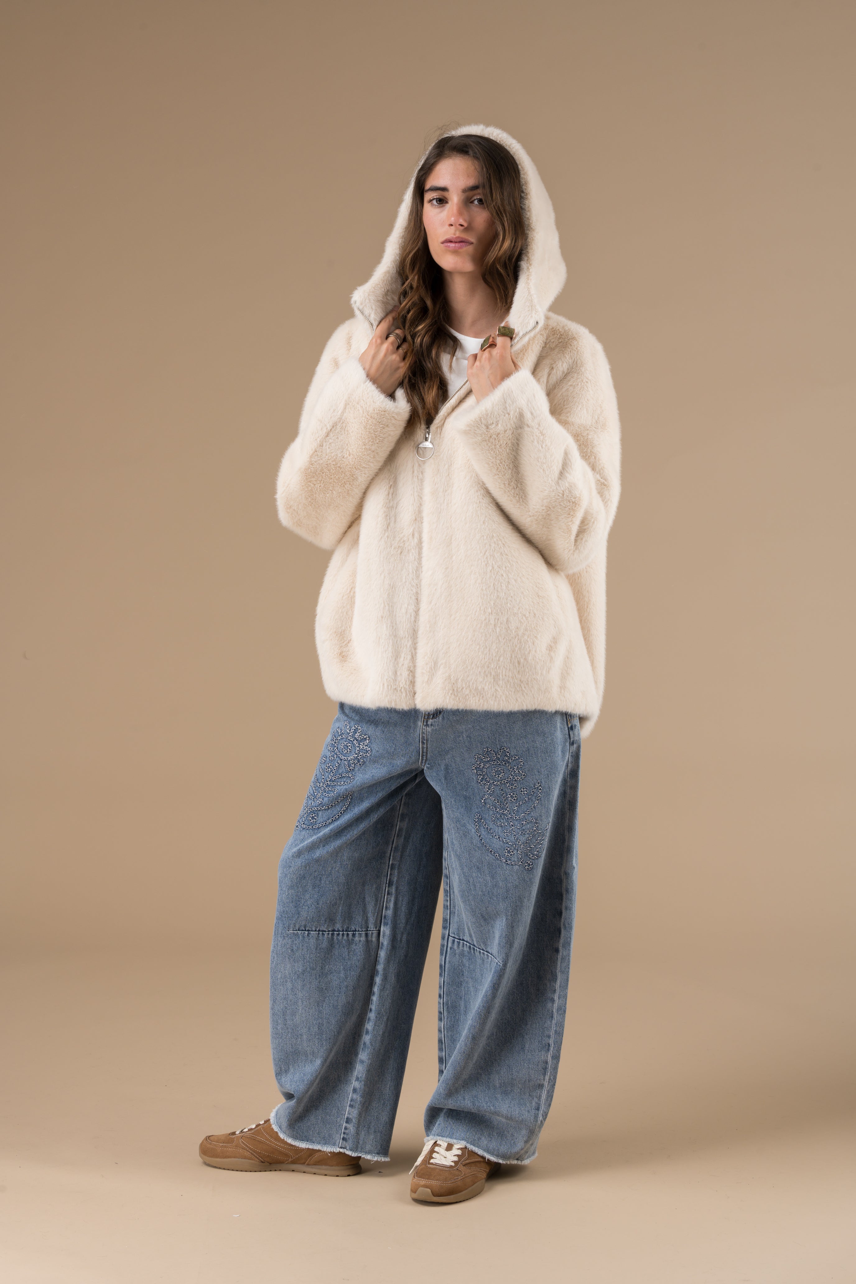 Veste fourrure beige Katarina by Adoré Paris - Parka femme chaude, fausse fourrure, confortable, tendance automne/hiver