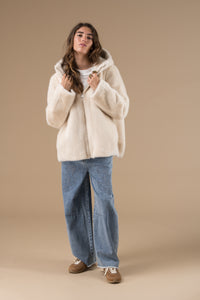 Veste fourrure beige Katarina by Adoré Paris - Parka femme chaude, fausse fourrure, confortable, tendance automne/hiver
