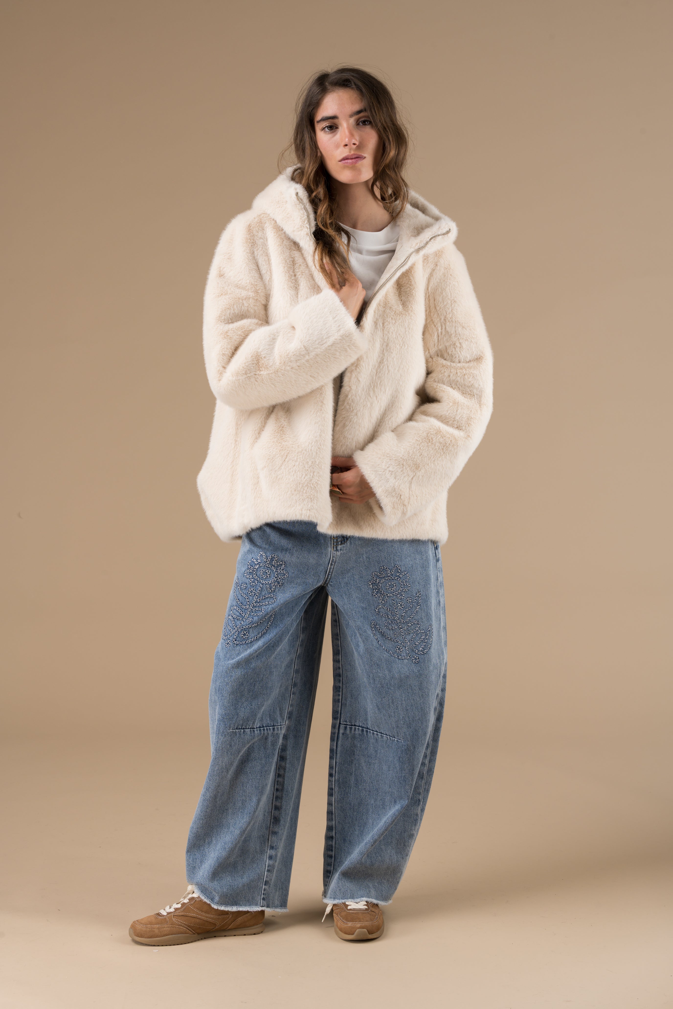 Veste fourrure beige Katarina by Adoré Paris - Parka femme chaude, fausse fourrure, confortable, tendance automne/hiver