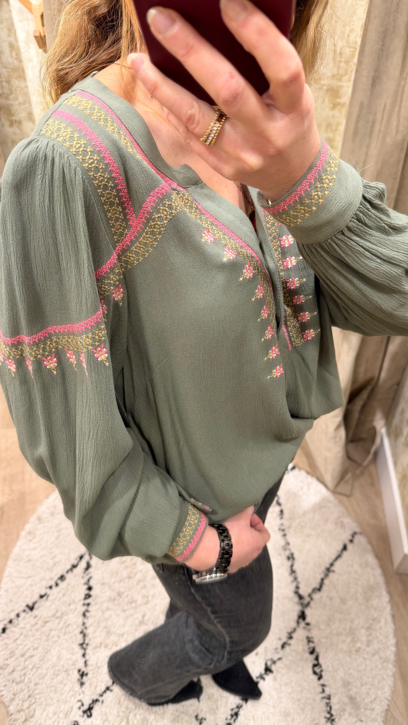 Blouse Colette kaki brodée manches longues femme bohème chic – Adoré Paris