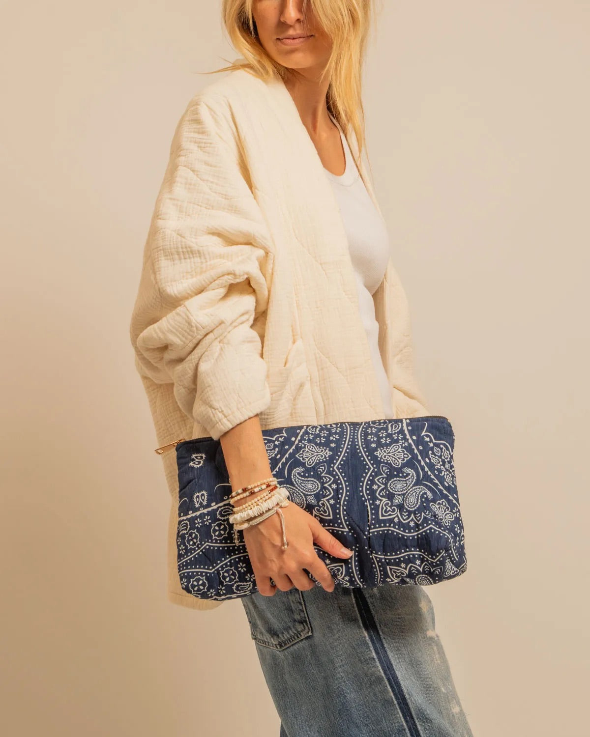 Pochette Matelassée Femme Aokyanos Bandana Bleu Marine – Accessoire Mode Été Voyage