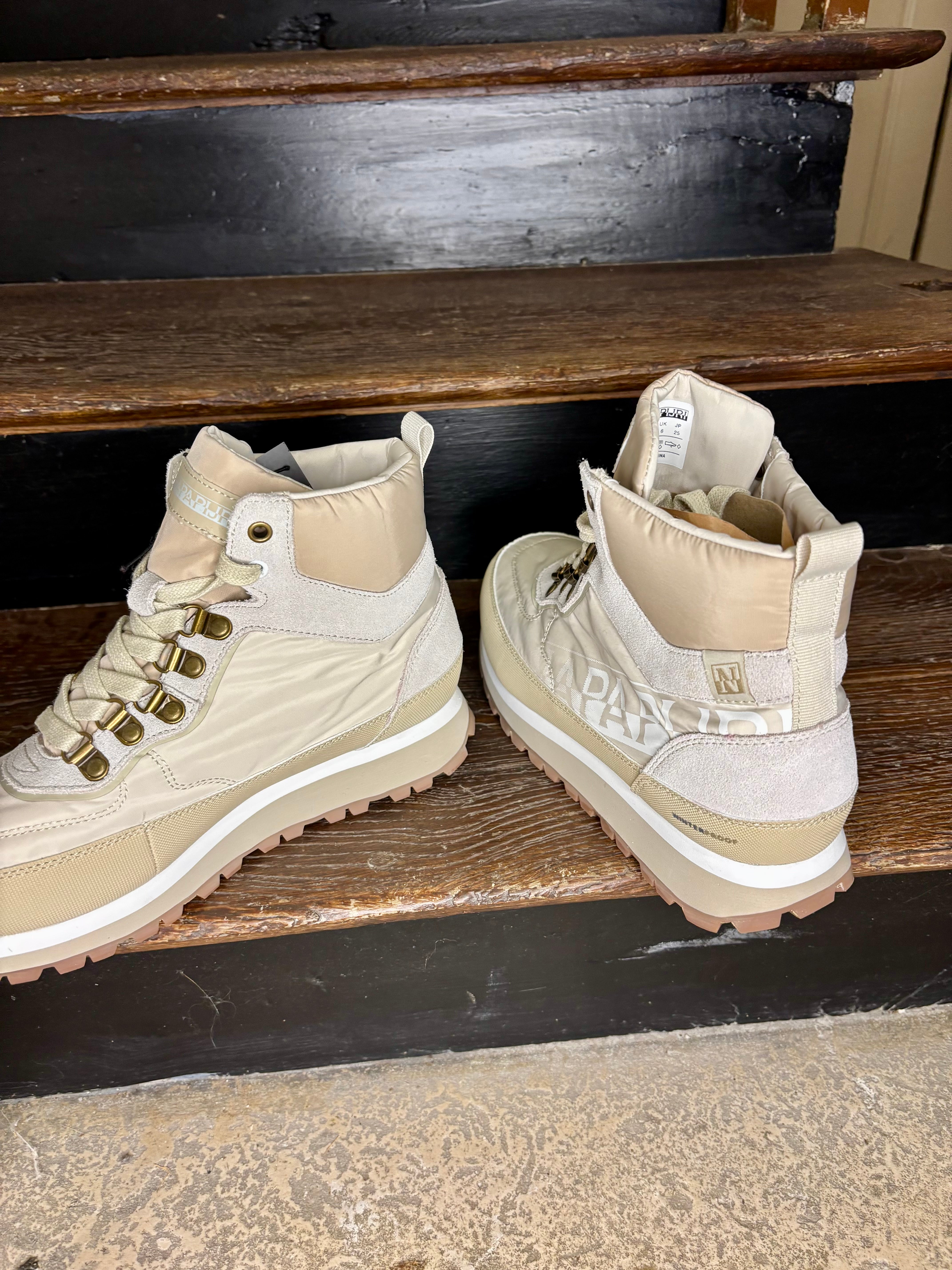Bottines Winterproof Femme Beige Napapijri – Chaussures Chaudes Hiver Confortables
