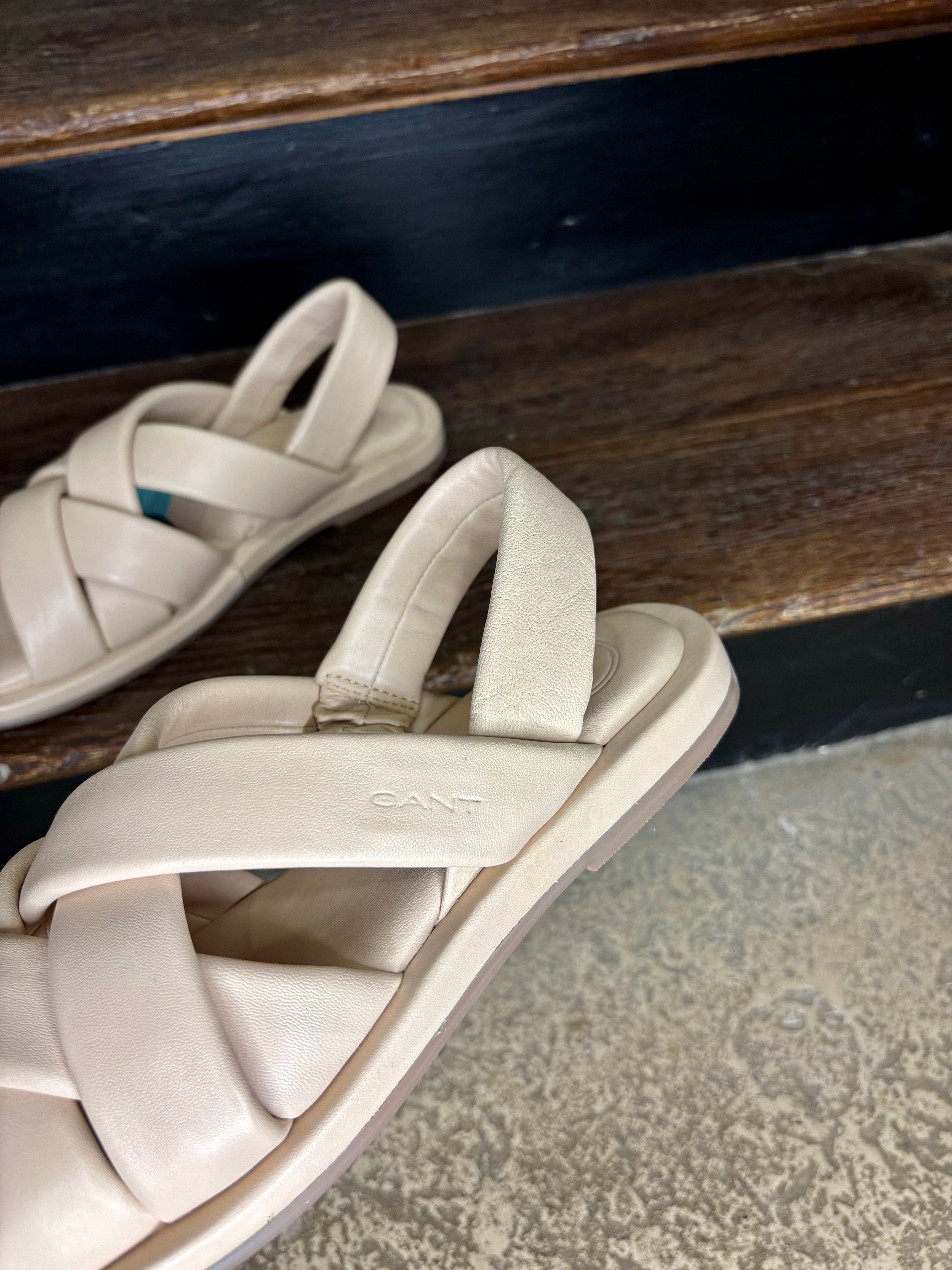 Sandales Femme Beige Gant – Confort & Élégance Été