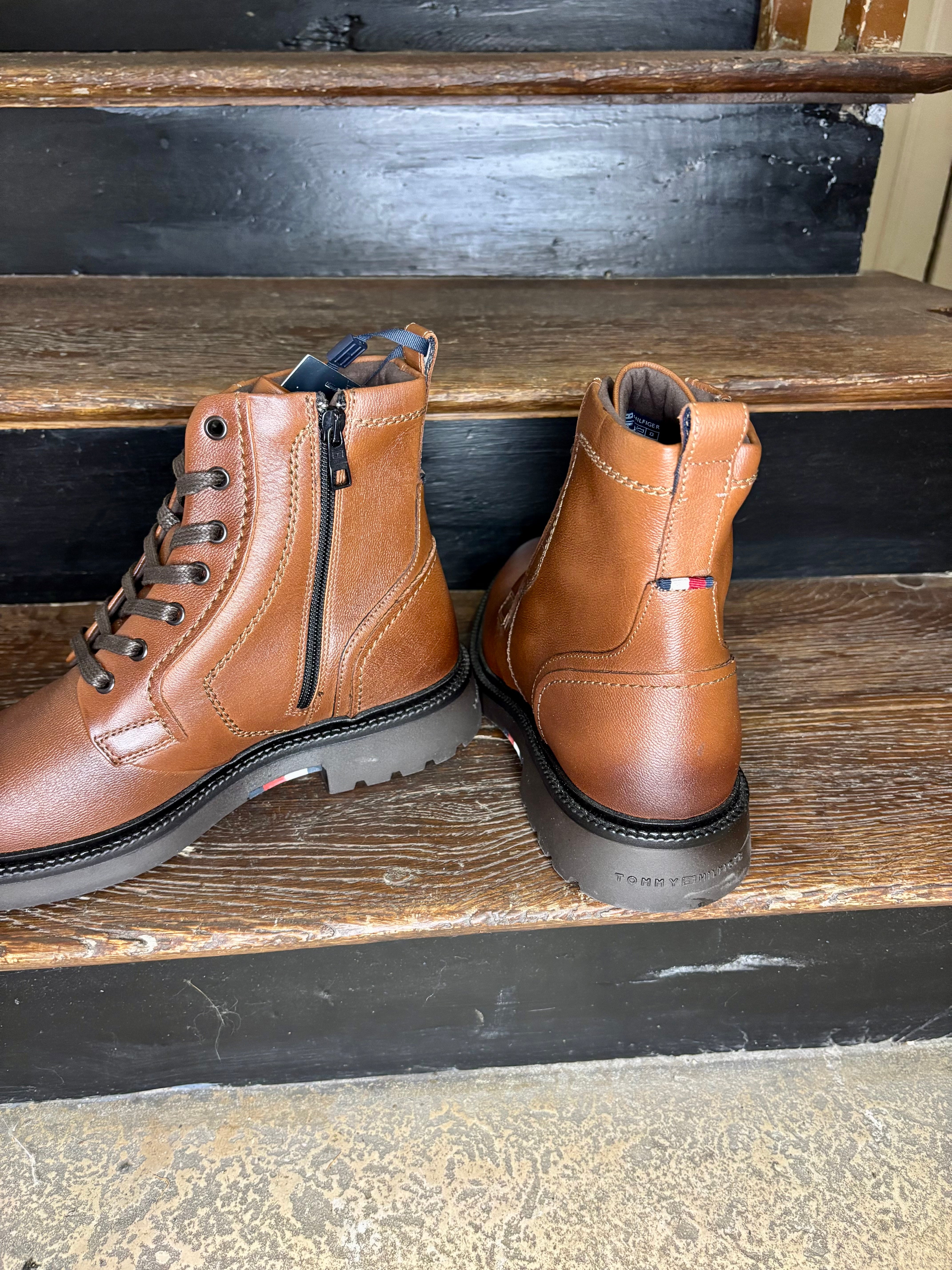 Boots Tommy Hilfiger Homme en cuir marron – Confort & Élégance