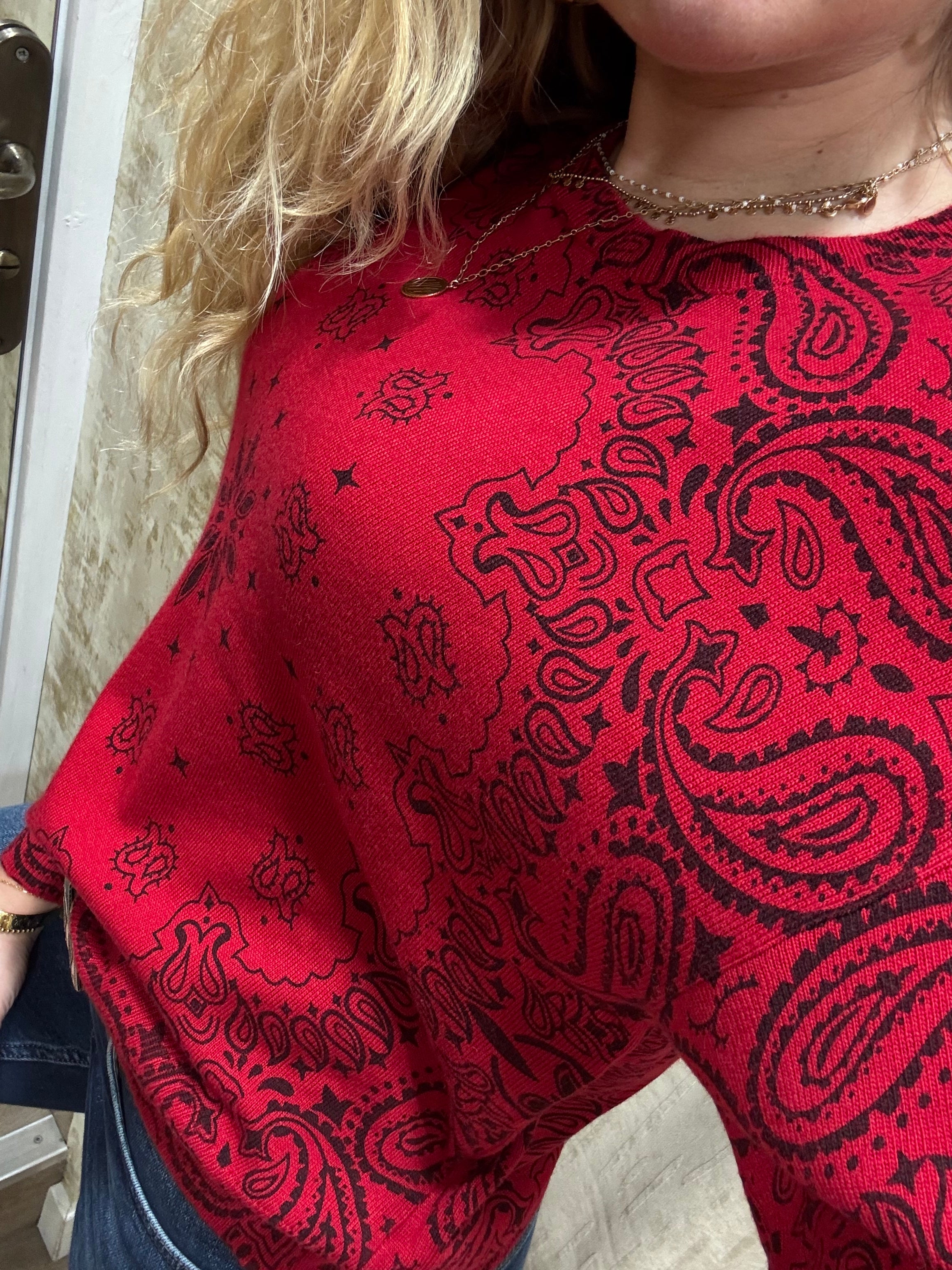Pull femme rouge Edmond col "O" Adoré Paris | Tricot doux, élégant et confortable